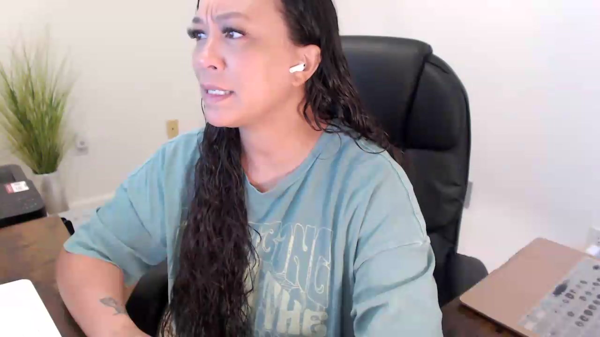 Gallery image thumbnail from MickaylaStar's myfreecams stream on, 07/15/2026, 15:08 image 5 of 20