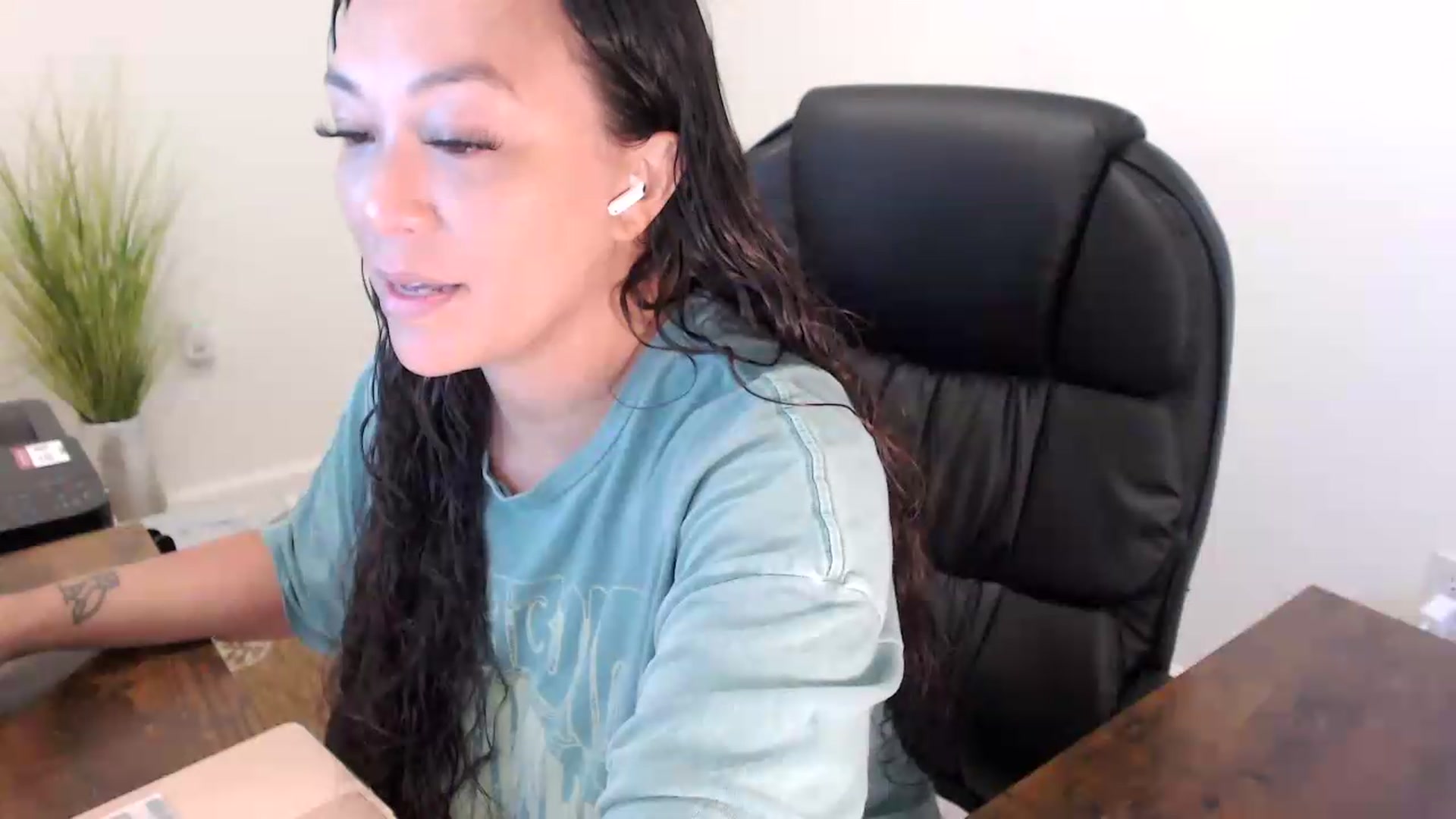 Gallery image thumbnail from MickaylaStar's myfreecams stream on, 07/15/2026, 15:08 image 10 of 20