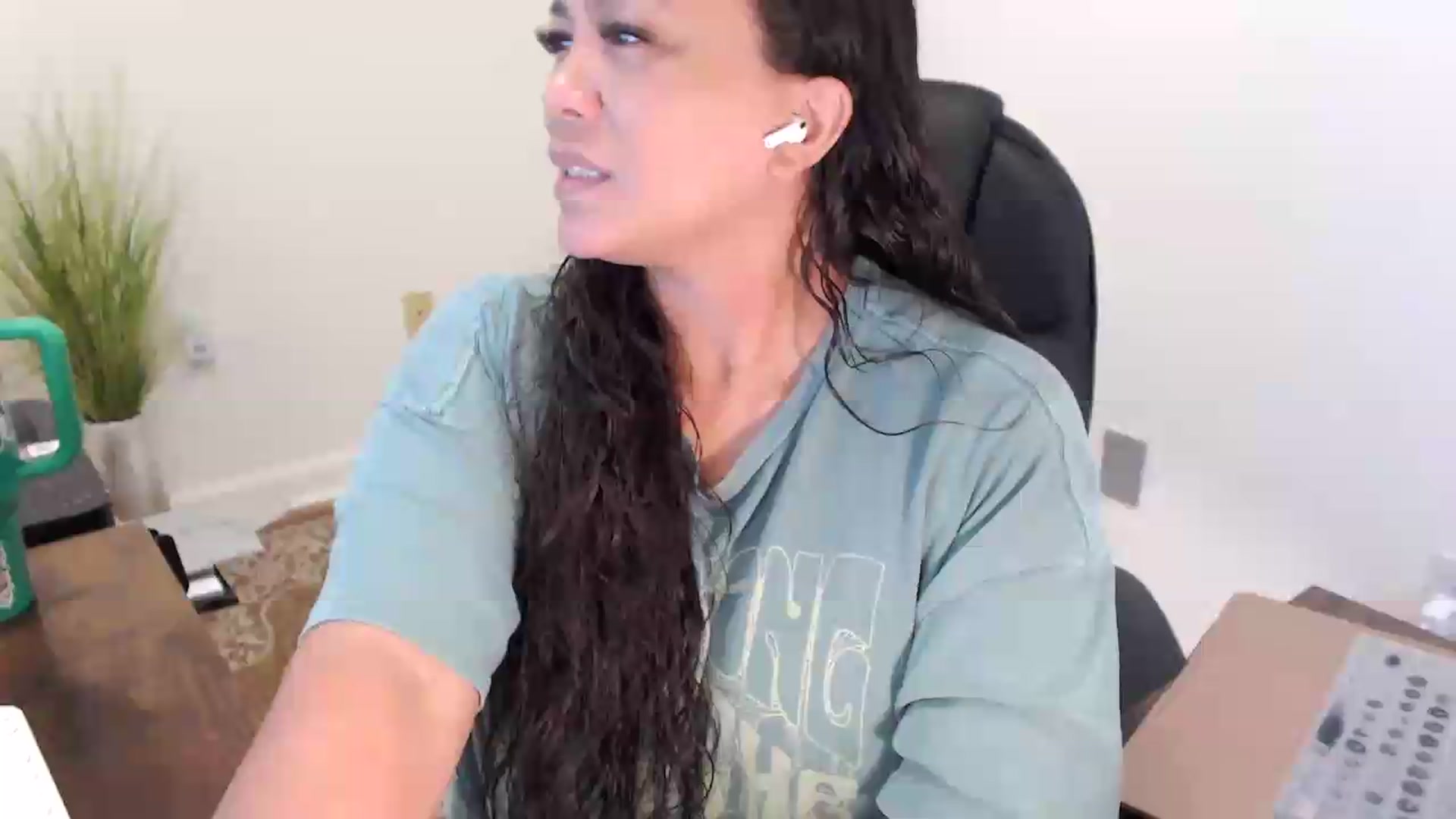 Gallery image thumbnail from MickaylaStar's myfreecams stream on, 07/15/2026, 15:36 image 19 of 20