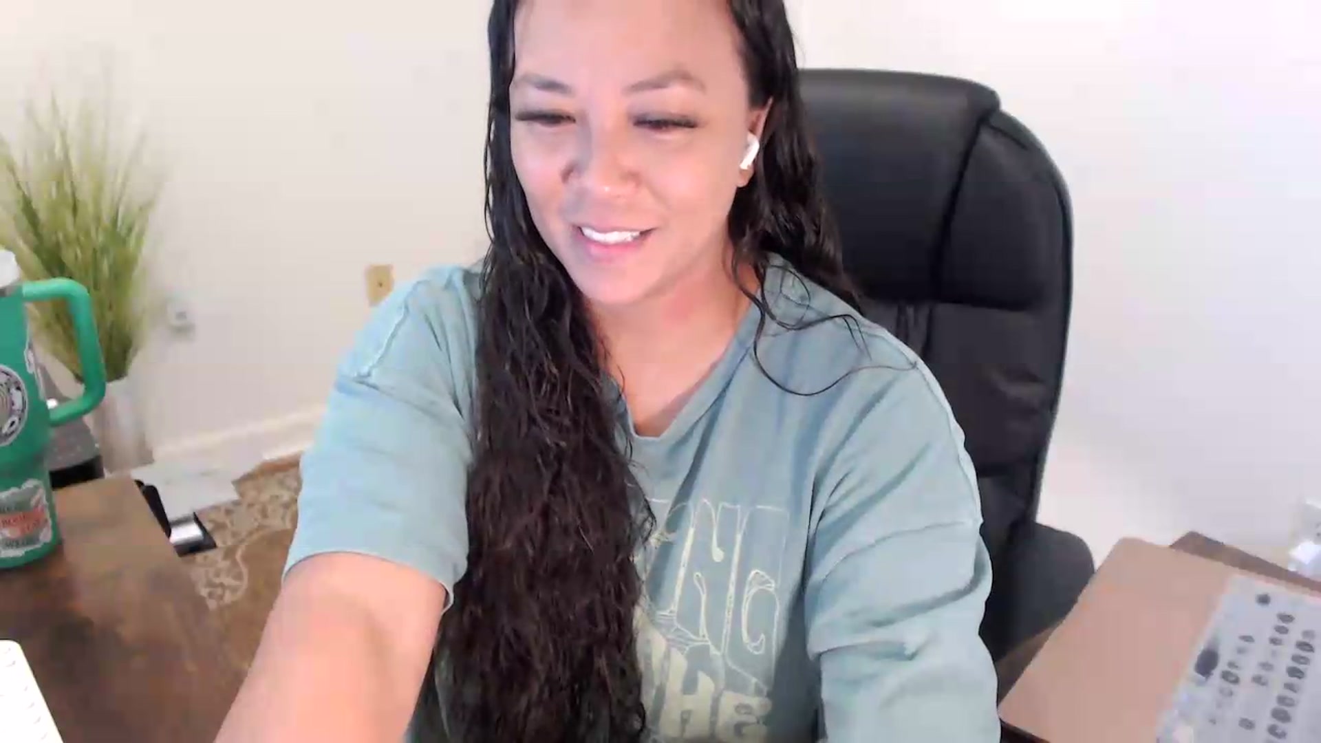 Gallery image thumbnail from MickaylaStar's myfreecams stream on, 07/15/2026, 15:36 image 10 of 20