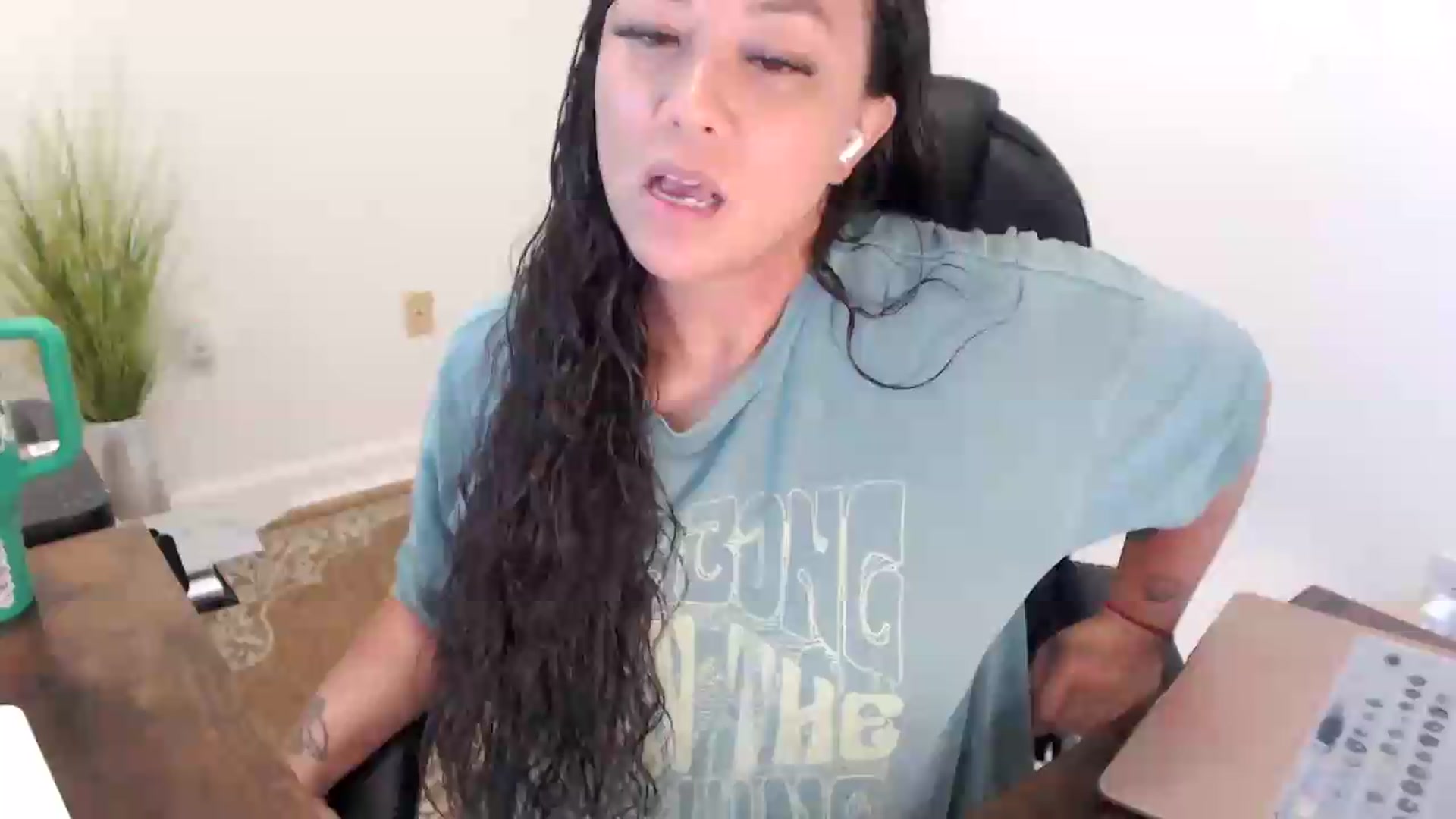 Gallery image thumbnail from MickaylaStar's myfreecams stream on, 07/15/2026, 15:36 image 18 of 20