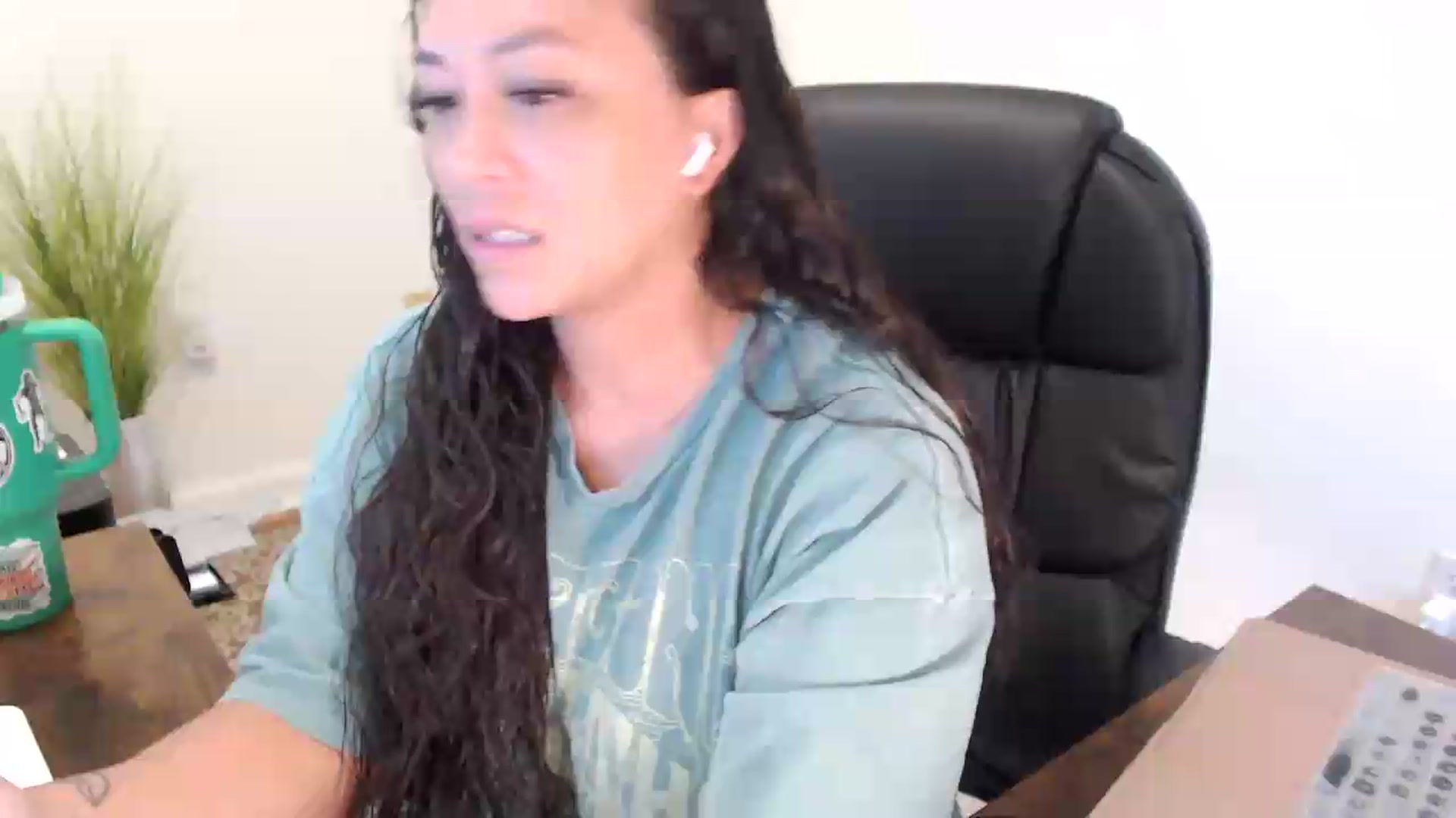 Gallery image thumbnail from MickaylaStar's myfreecams stream on, 07/15/2026, 16:54 image 1 of 20