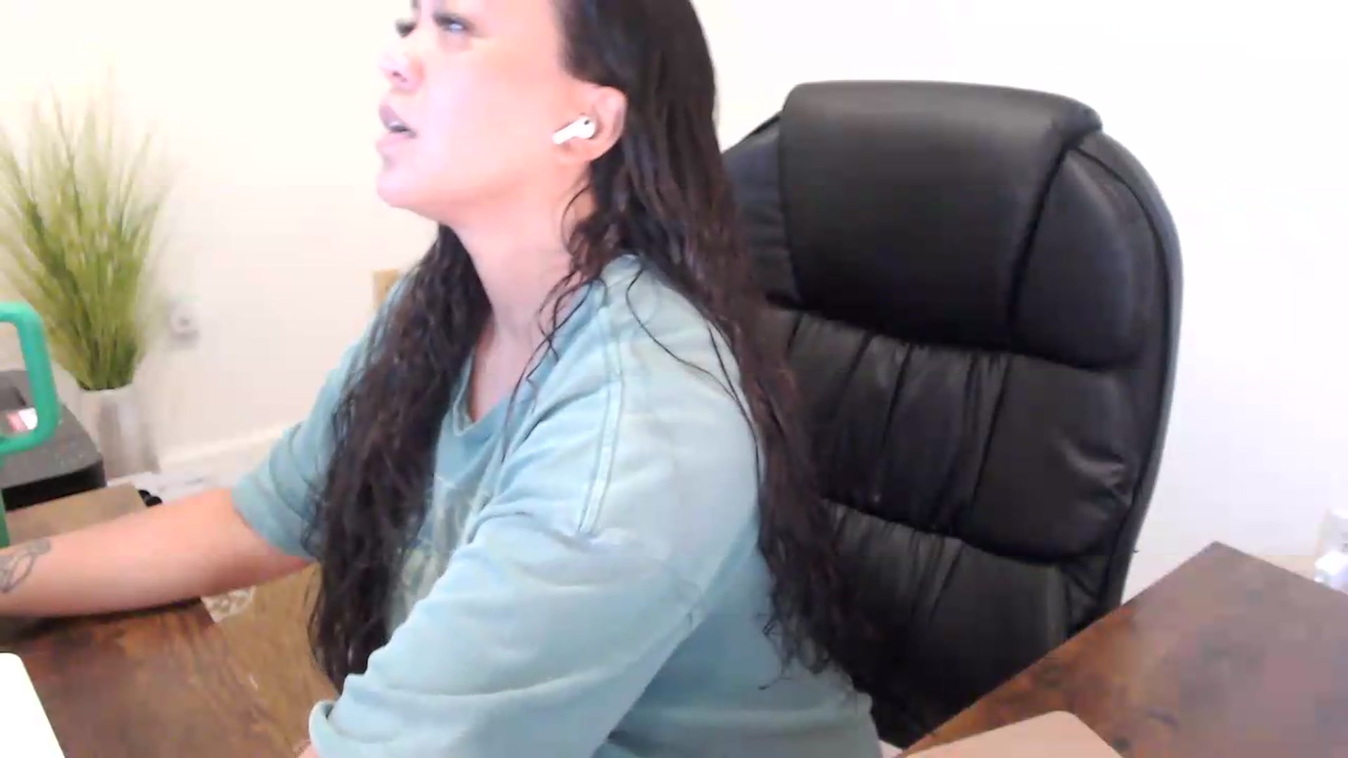 Gallery image thumbnail from MickaylaStar's myfreecams stream on, 07/15/2026, 16:54 image 11 of 20