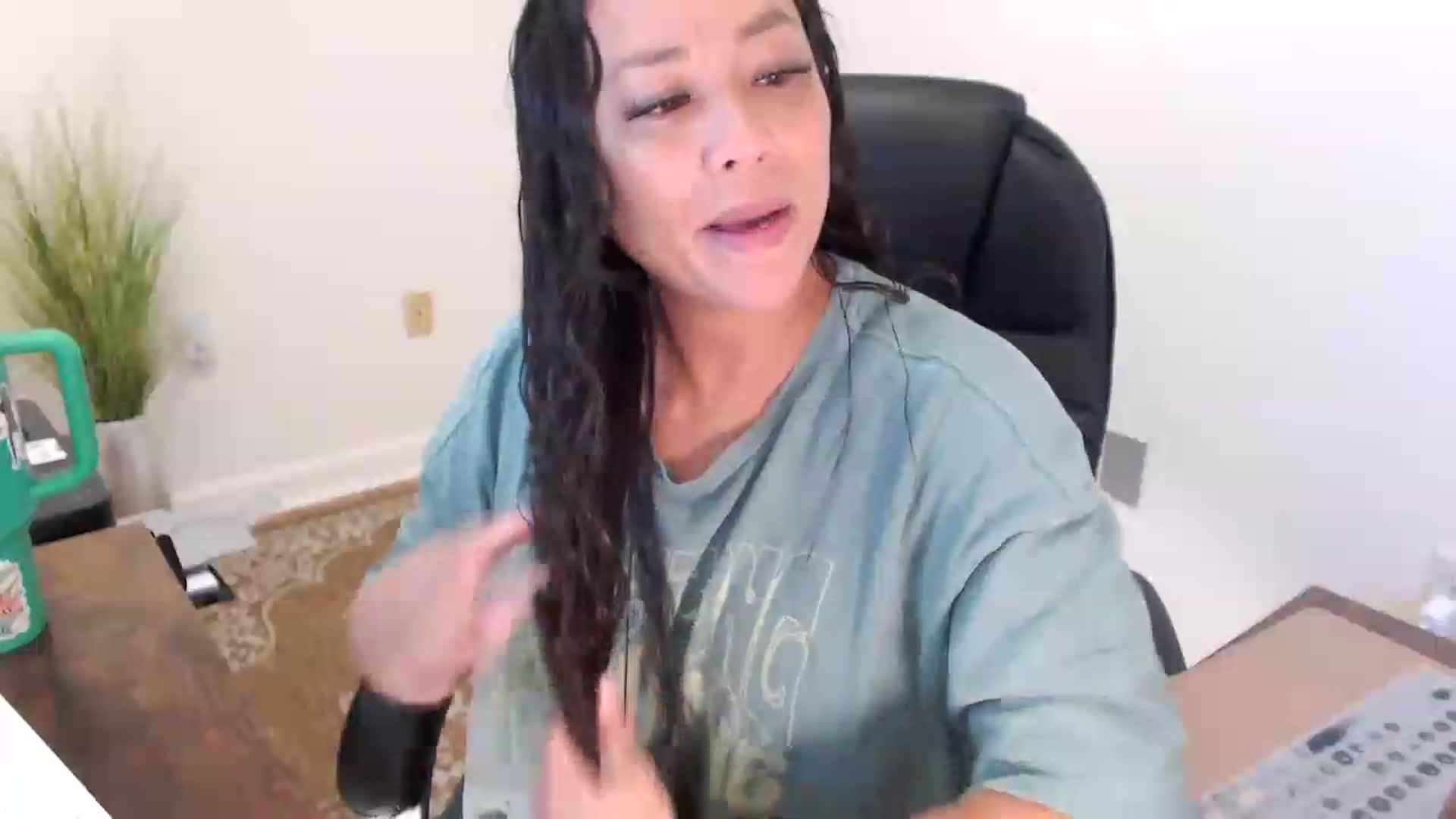 Gallery image thumbnail from MickaylaStar's myfreecams stream on, 07/15/2026, 16:54 image 14 of 20