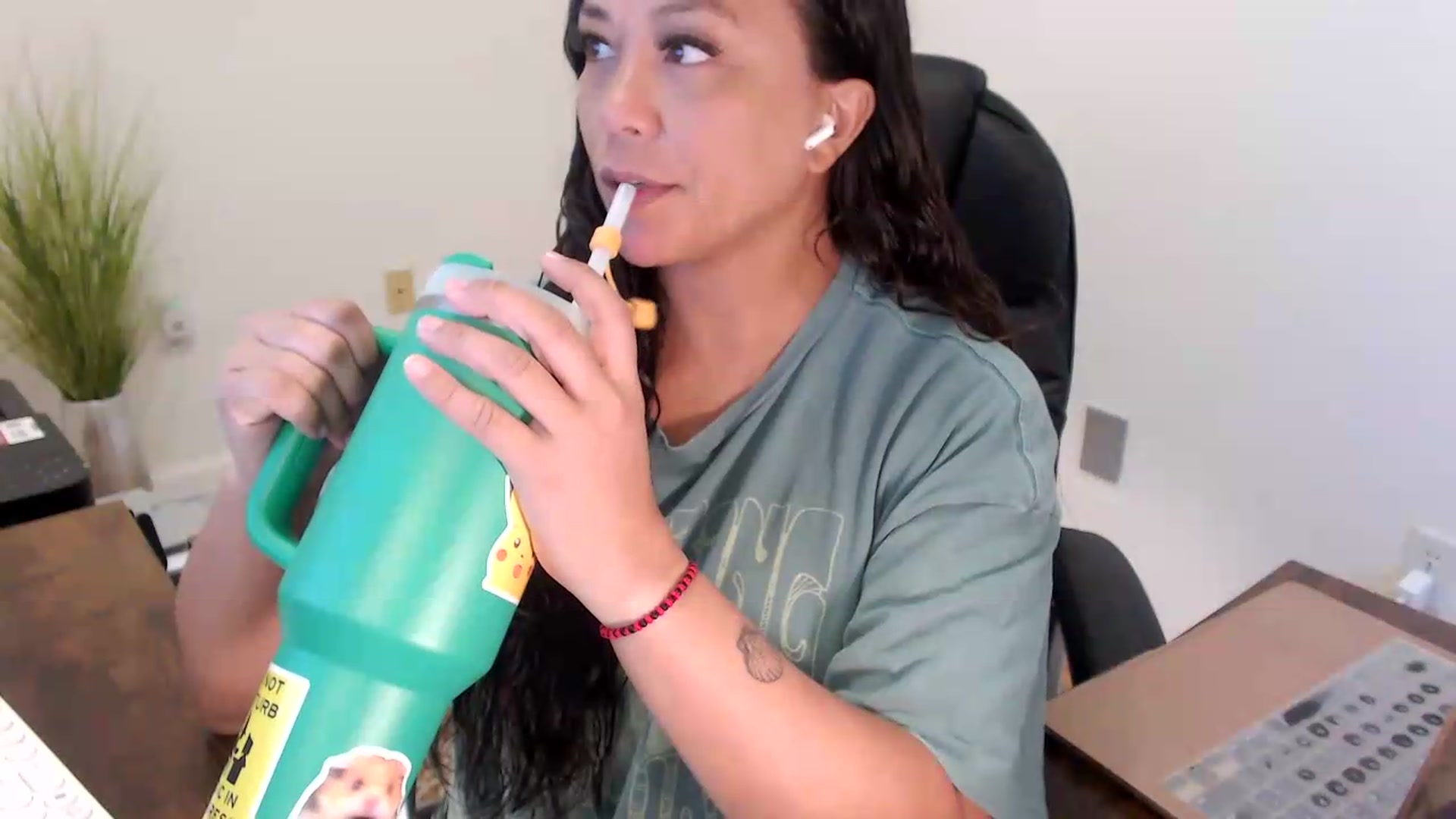 Gallery image thumbnail from MickaylaStar's myfreecams stream on, 07/15/2026, 16:54 image 18 of 20