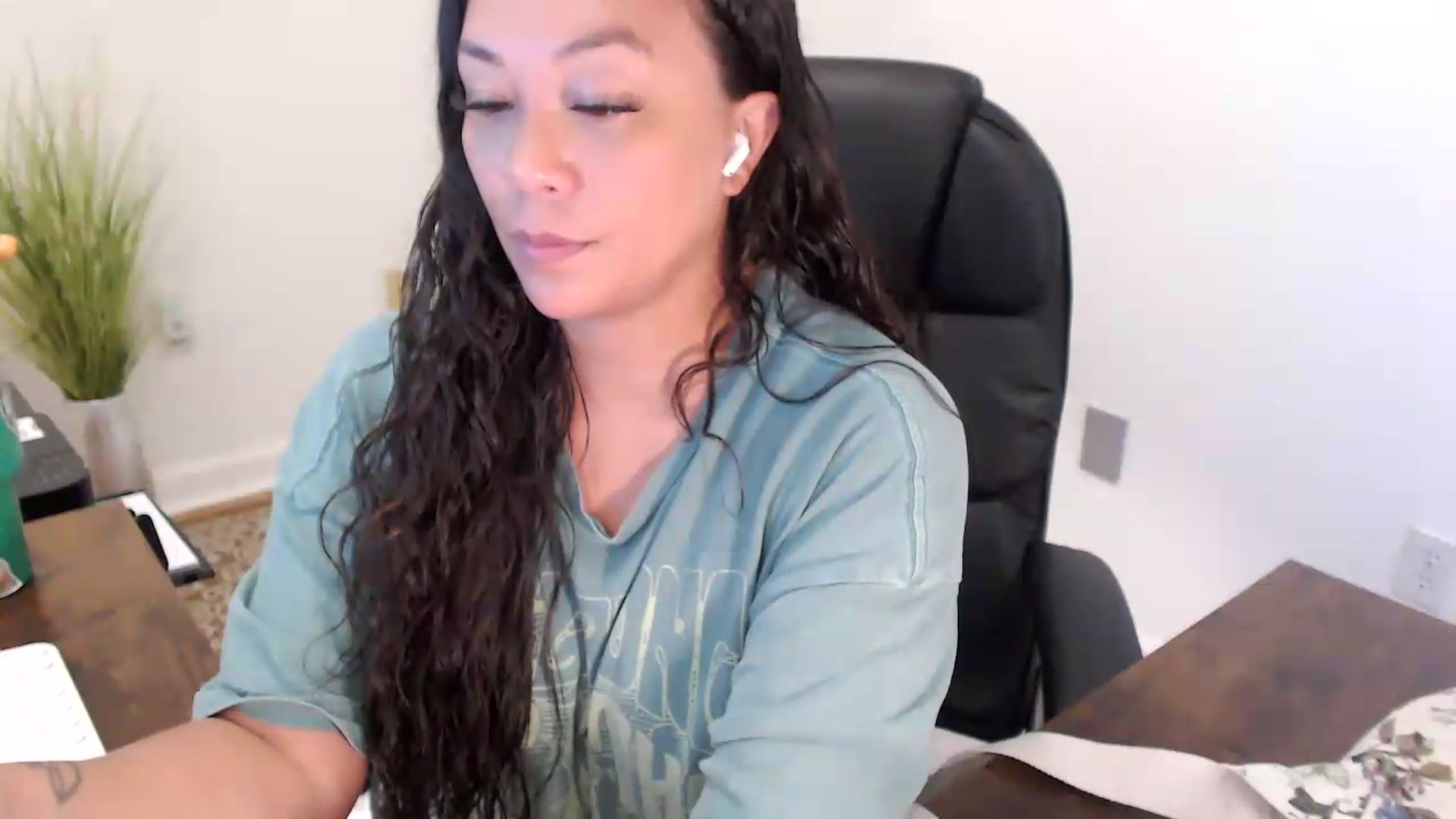 Gallery image thumbnail from MickaylaStar's myfreecams stream on, 07/15/2026, 18:21 image 6 of 20
