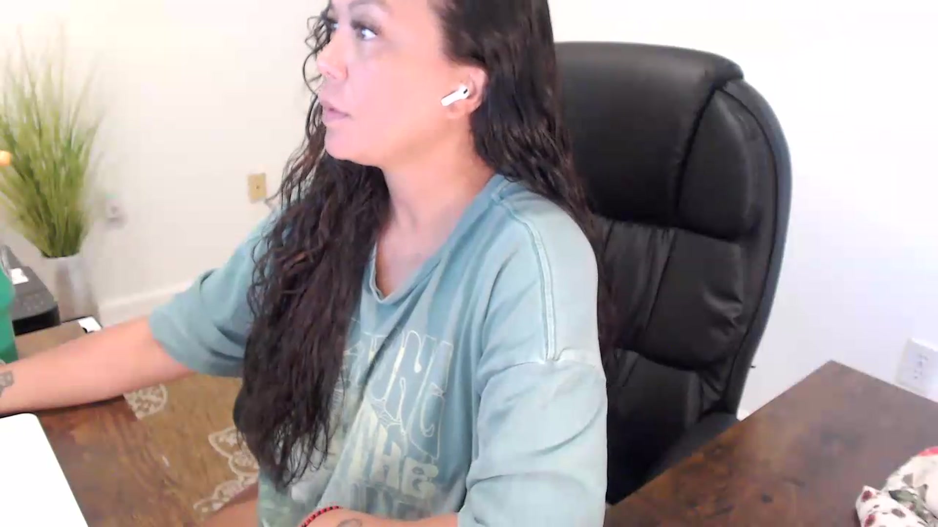 Gallery image thumbnail from MickaylaStar's myfreecams stream on, 07/15/2026, 18:21 image 20 of 20