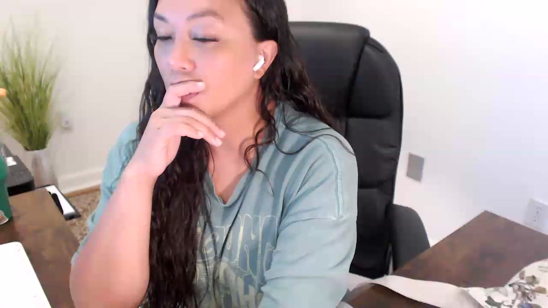 Gallery image thumbnail from MickaylaStar's myfreecams stream on, 07/15/2026, 18:21 image 7 of 20