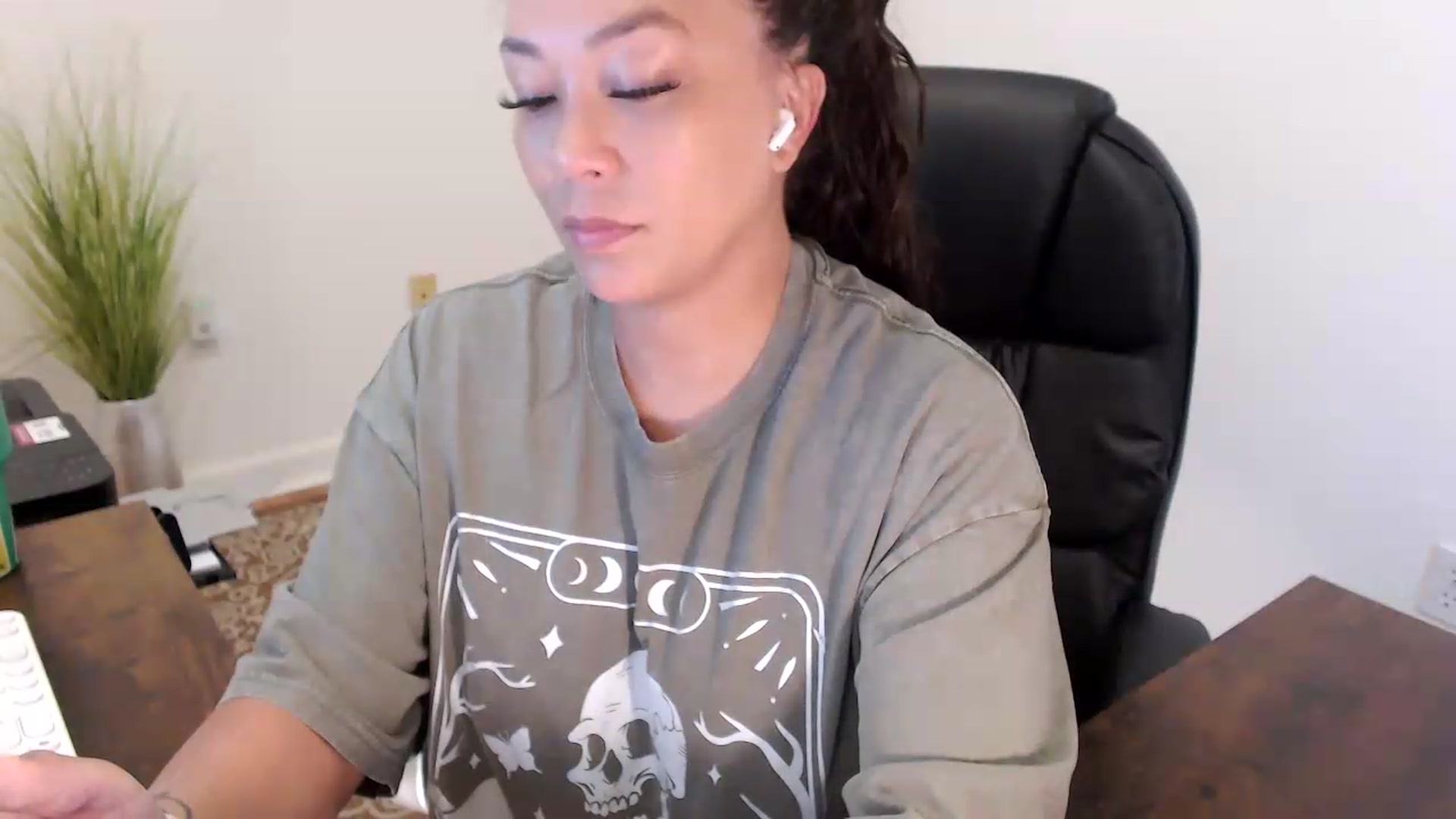 Gallery image thumbnail from MickaylaStar's myfreecams stream on, 07/16/2026, 13:58 image 17 of 20