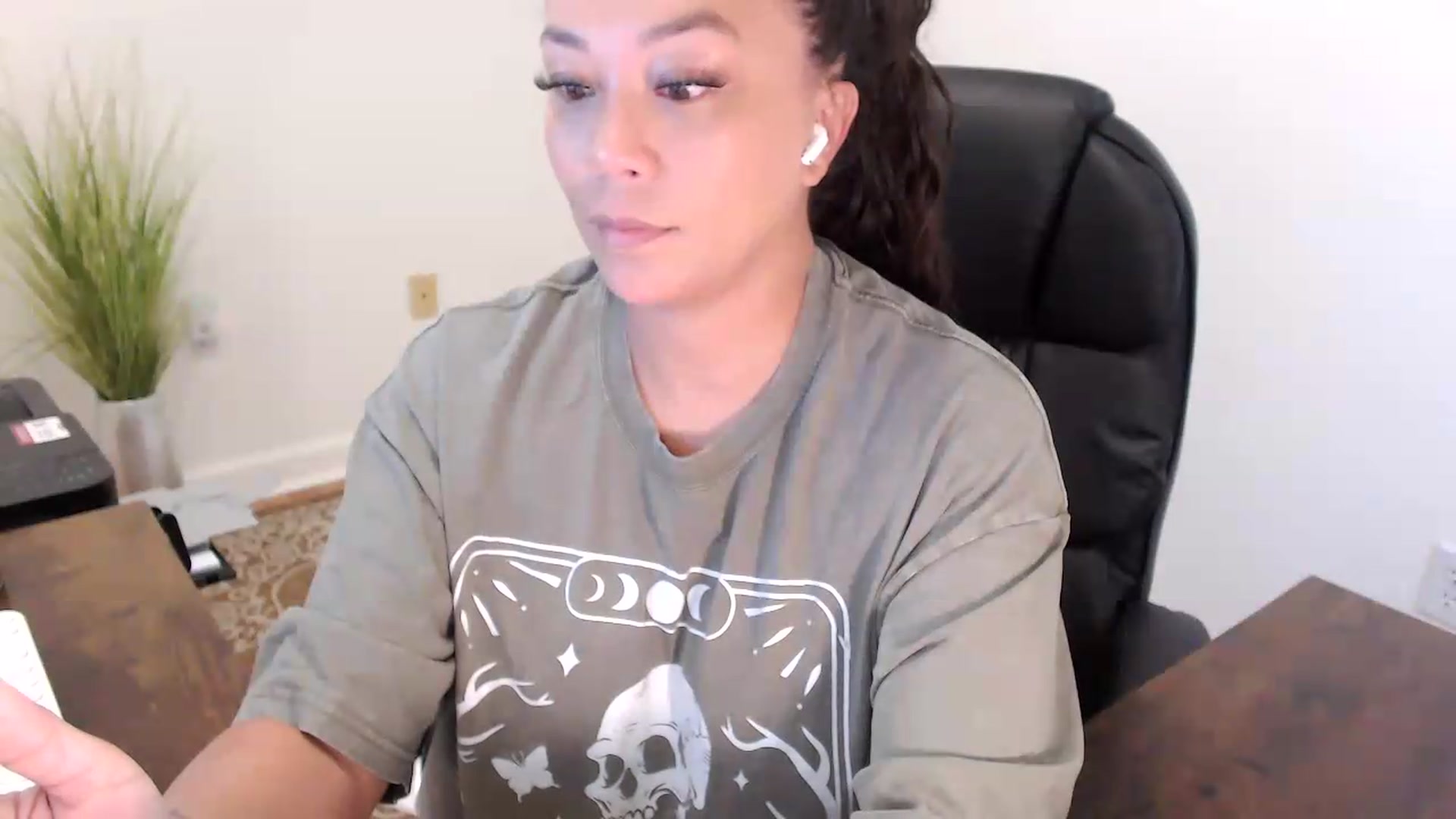 Gallery image thumbnail from MickaylaStar's myfreecams stream on, 07/16/2026, 13:58 image 13 of 20