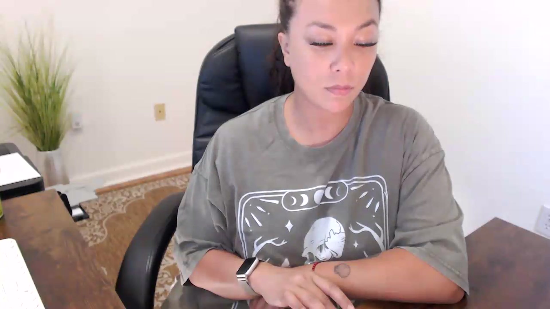 Gallery image thumbnail from MickaylaStar's myfreecams stream on, 07/16/2026, 15:48 image 3 of 20