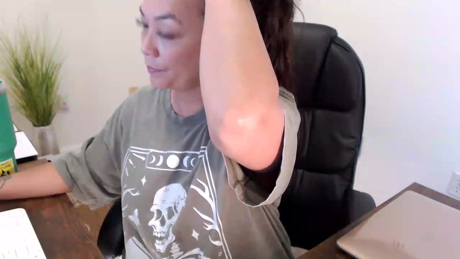 Gallery image thumbnail from MickaylaStar's myfreecams stream on, 07/16/2026, 18:08 image 17 of 20