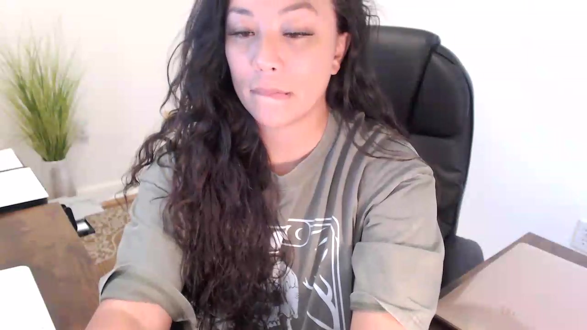 Gallery image thumbnail from MickaylaStar's myfreecams stream on, 07/16/2026, 18:38 image 7 of 20