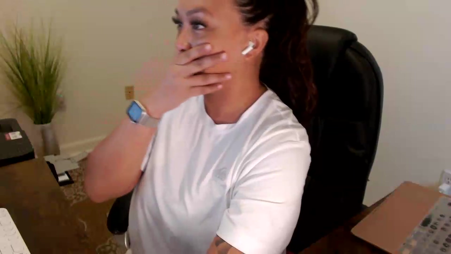 Gallery image thumbnail from MickaylaStar's myfreecams stream on, 07/20/2026, 17:00 image 13 of 20