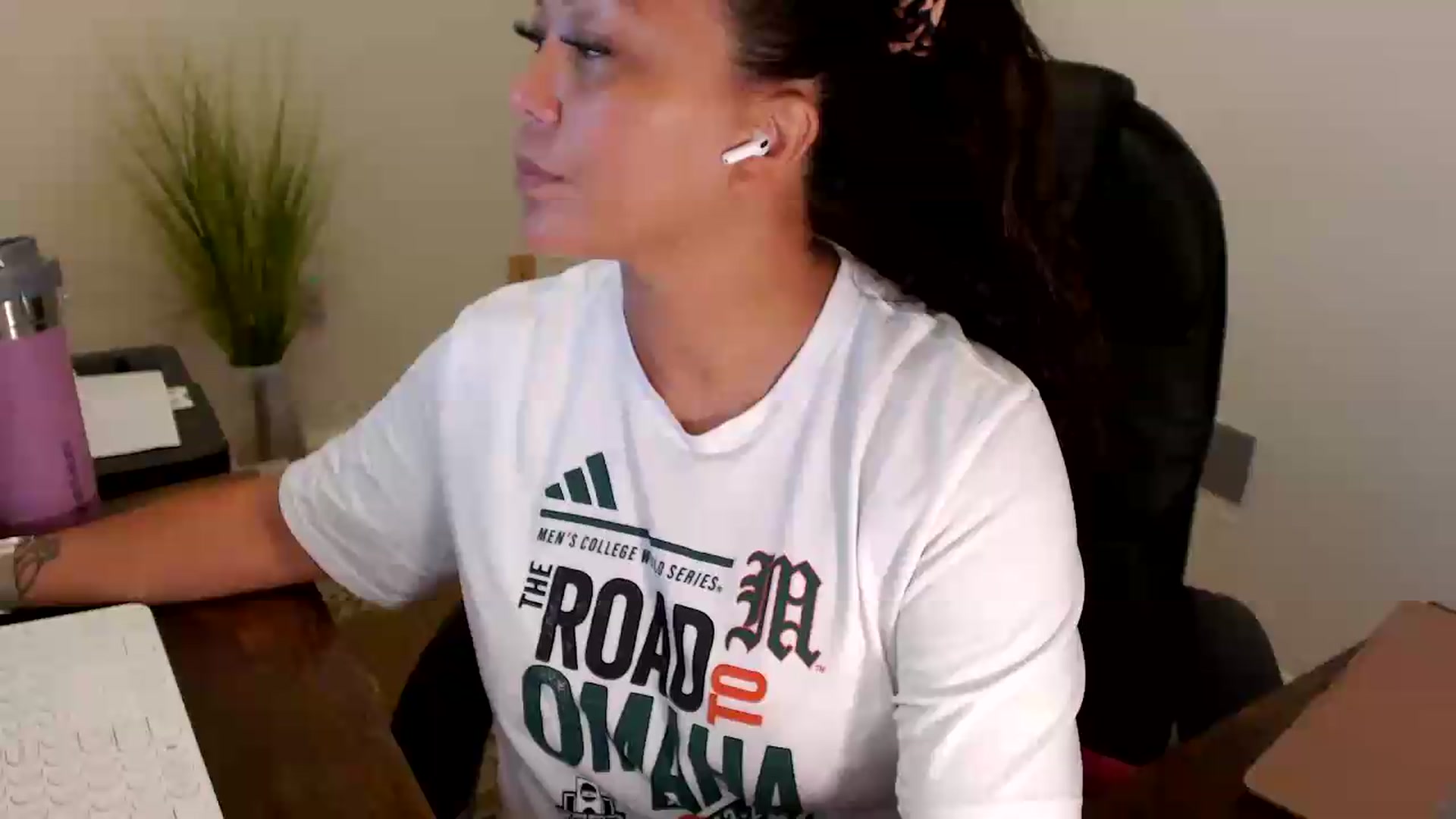 Gallery image thumbnail from MickaylaStar's myfreecams stream on, 07/21/2026, 16:05 image 12 of 20