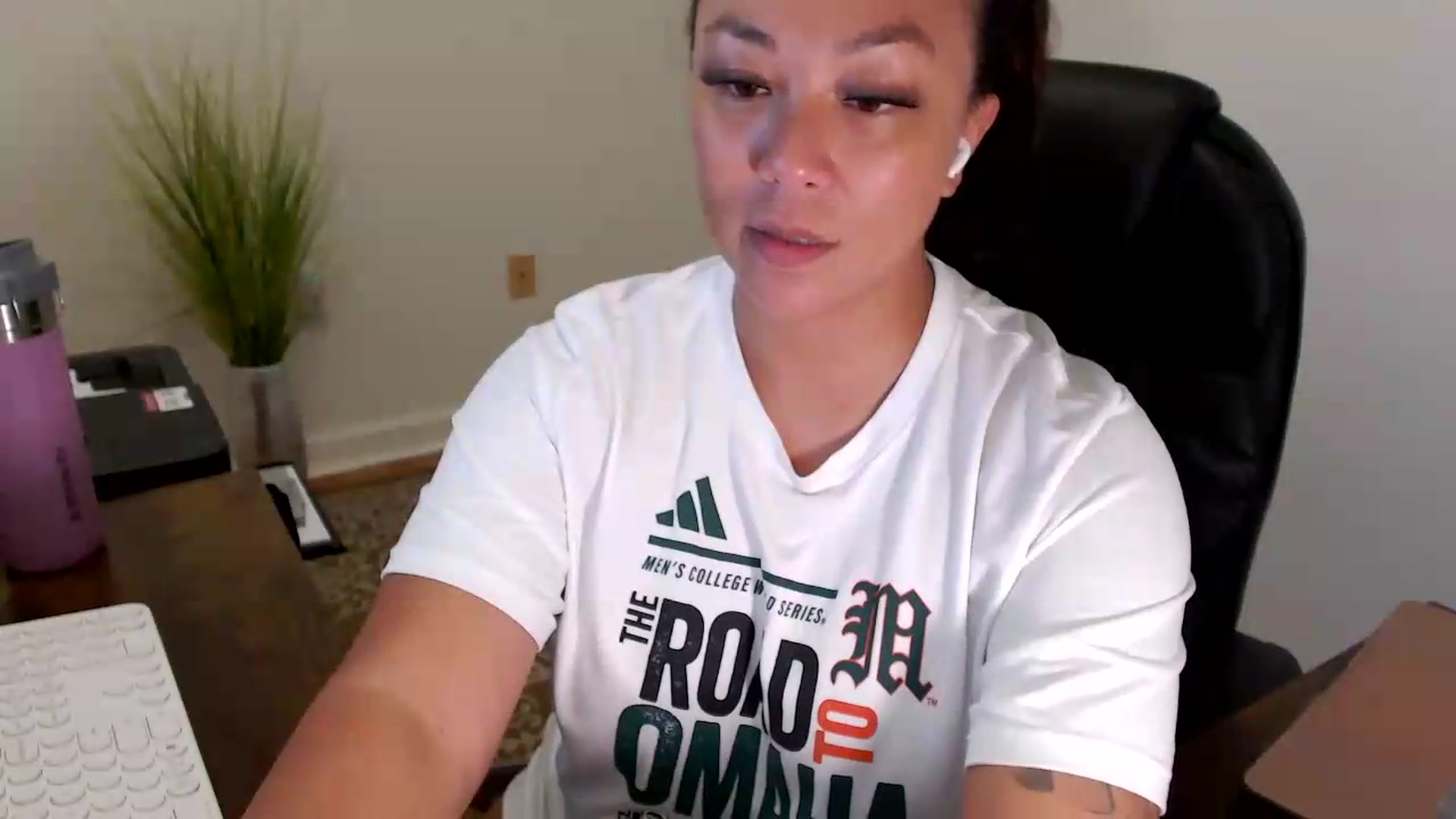 Gallery image thumbnail from MickaylaStar's myfreecams stream on, 07/21/2026, 16:05 image 10 of 20
