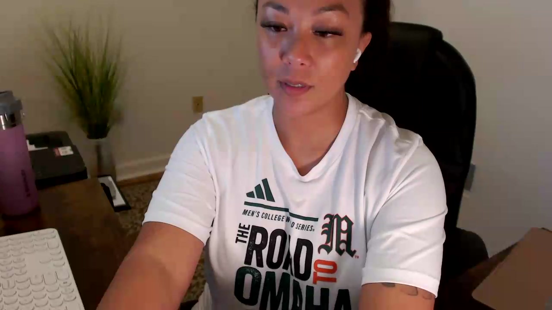 Gallery image thumbnail from MickaylaStar's myfreecams stream on, 07/21/2026, 16:05 image 7 of 20