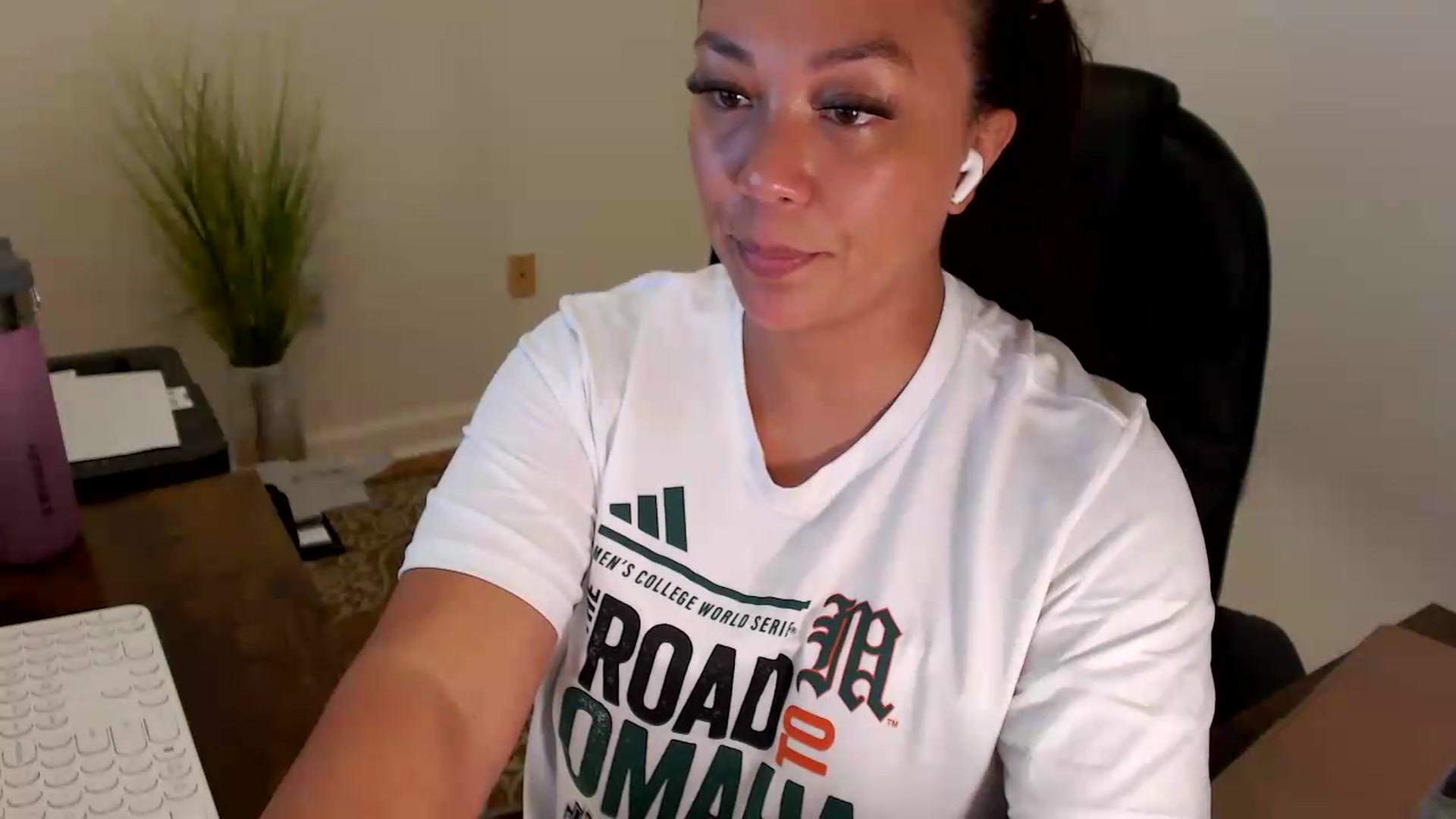 Gallery image thumbnail from MickaylaStar's myfreecams stream on, 07/21/2026, 17:04 image 12 of 20