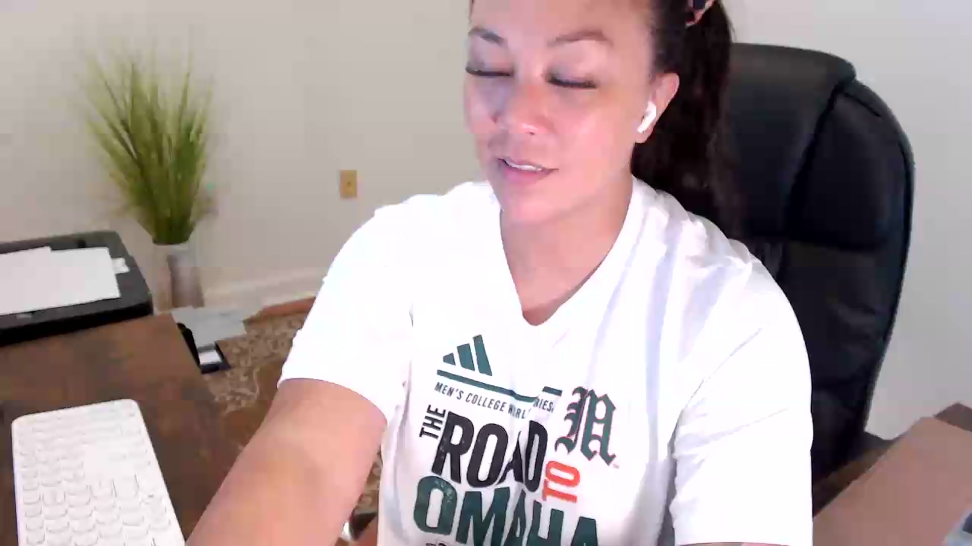 Gallery image thumbnail from MickaylaStar's myfreecams stream on, 07/21/2026, 18:15 image 11 of 20