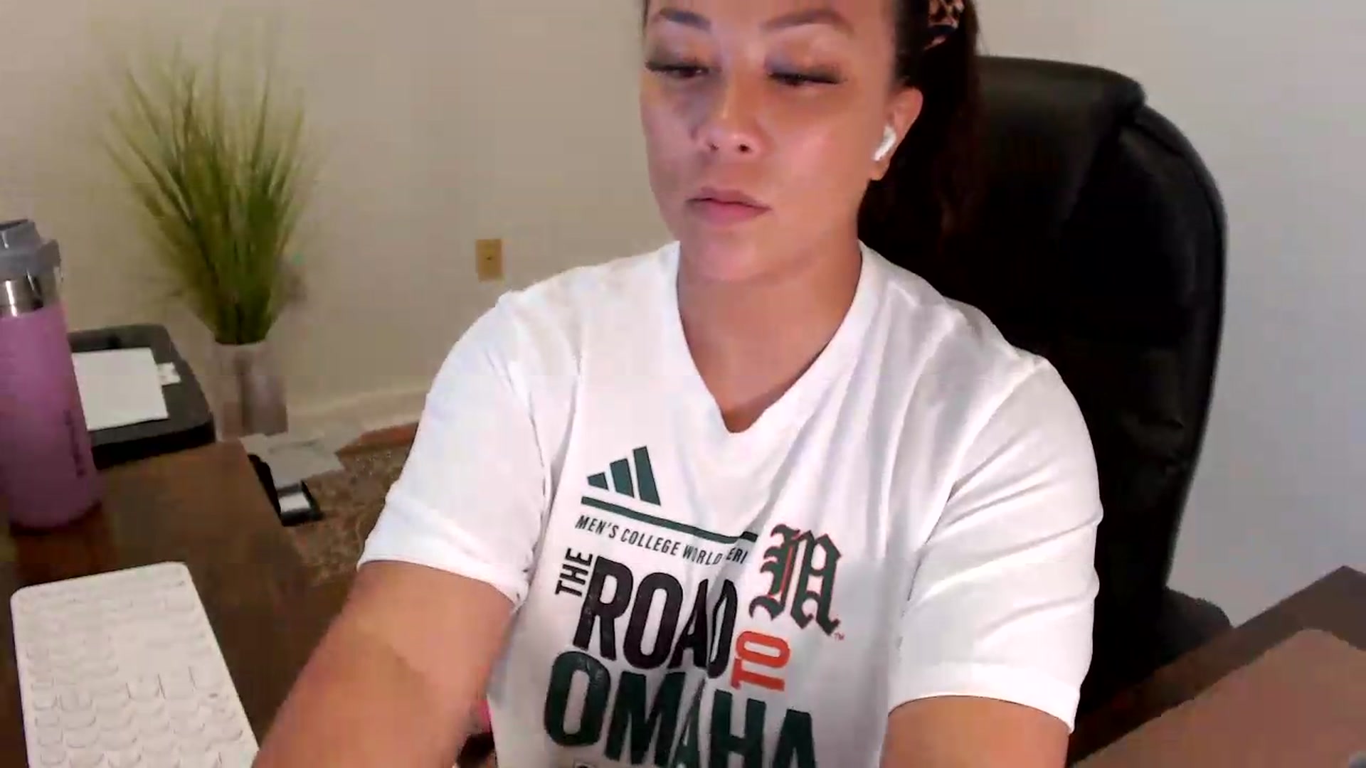 Gallery image thumbnail from MickaylaStar's myfreecams stream on, 07/21/2026, 19:18 image 12 of 20