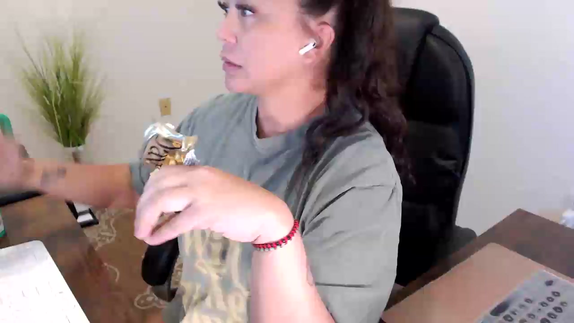 Gallery image thumbnail from MickaylaStar's myfreecams stream on, 07/23/2026, 16:31 image 1 of 20