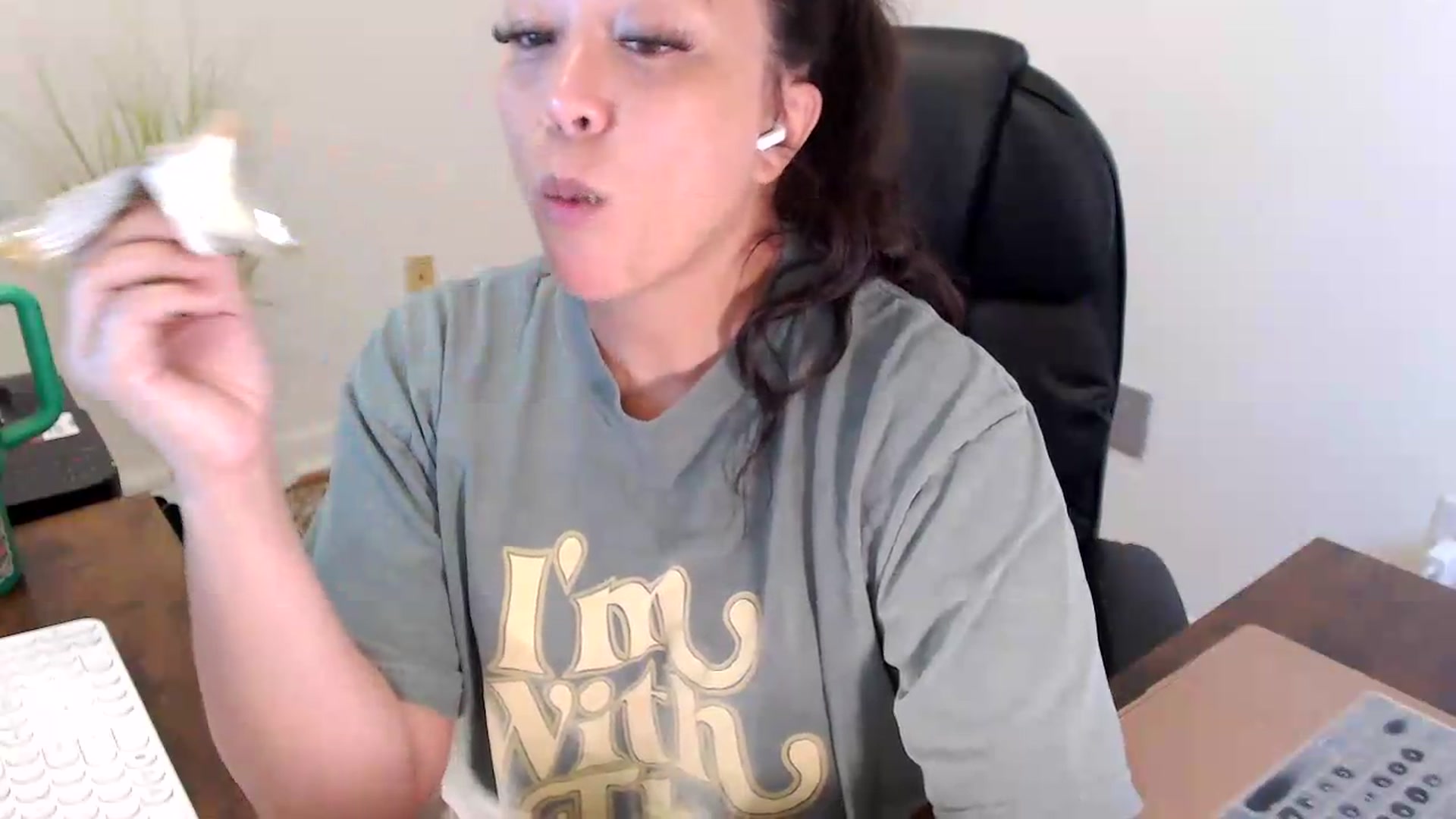 Gallery image thumbnail from MickaylaStar's myfreecams stream on, 07/23/2026, 16:31 image 12 of 20