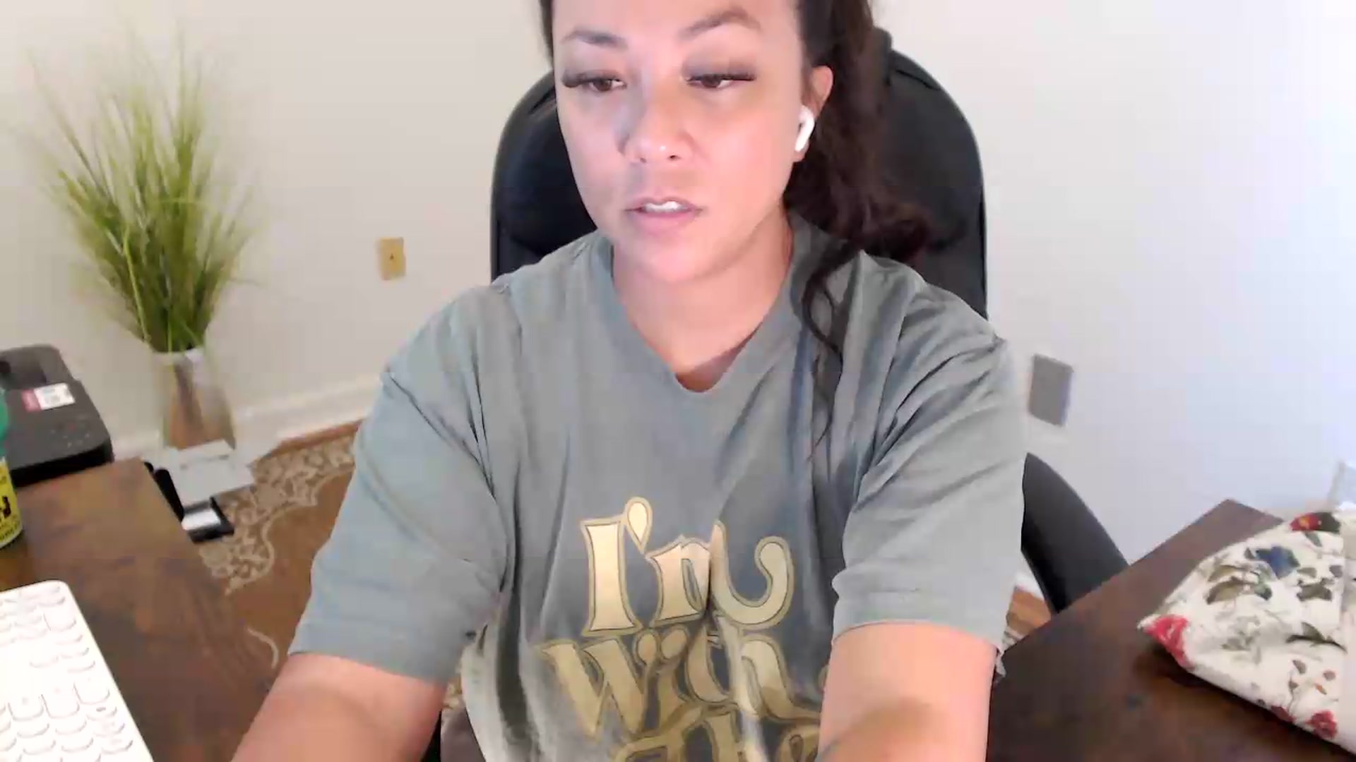 Gallery image thumbnail from MickaylaStar's myfreecams stream on, 07/23/2026, 19:12 image 19 of 20