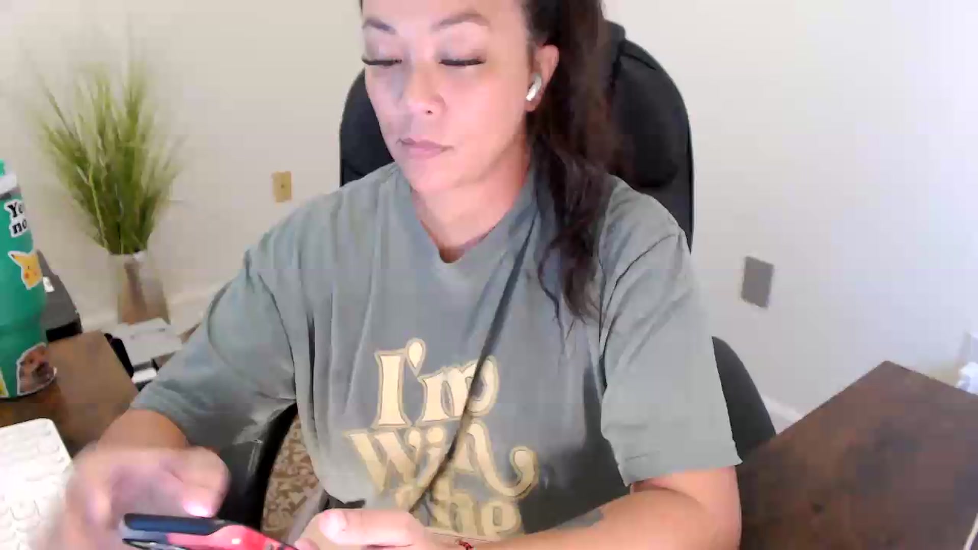 Gallery image thumbnail from MickaylaStar's myfreecams stream on, 07/23/2026, 19:12 image 7 of 20