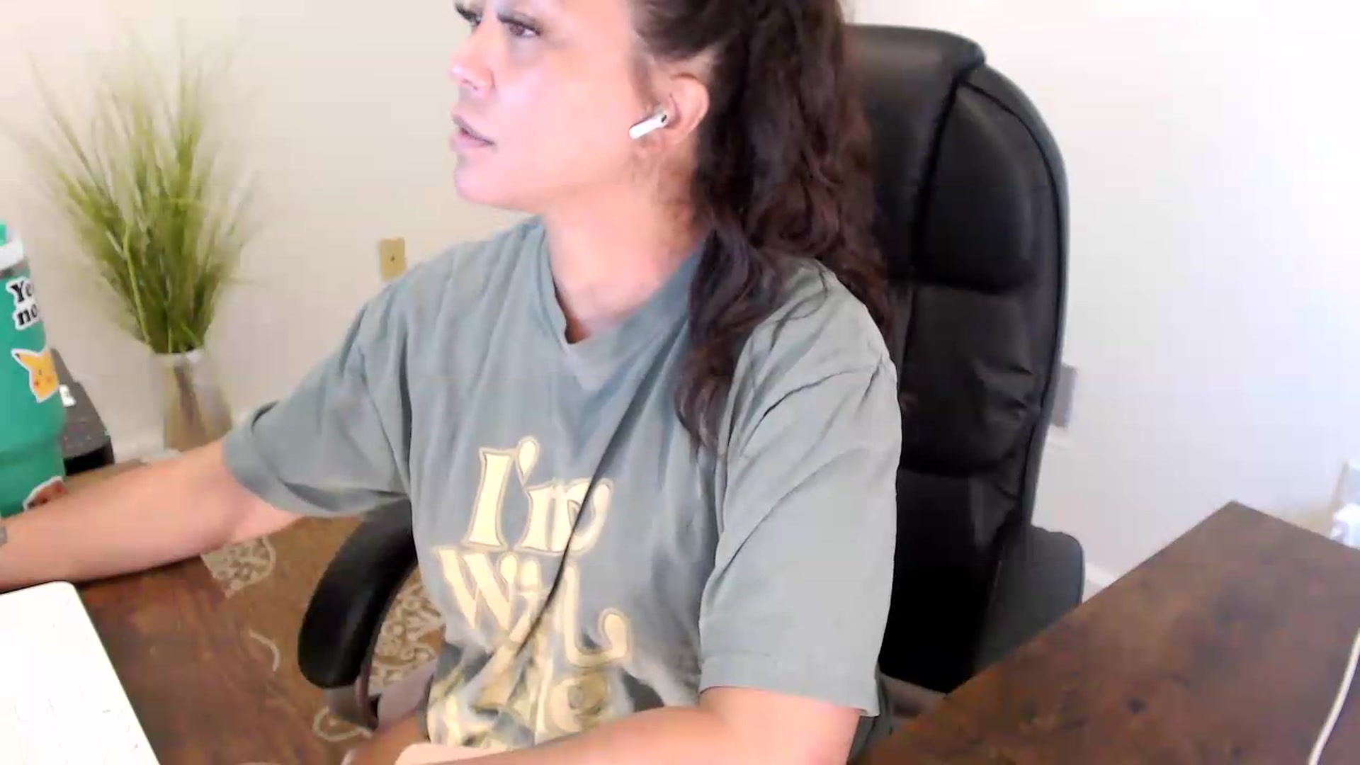 Gallery image thumbnail from MickaylaStar's myfreecams stream on, 07/23/2026, 19:12 image 9 of 20
