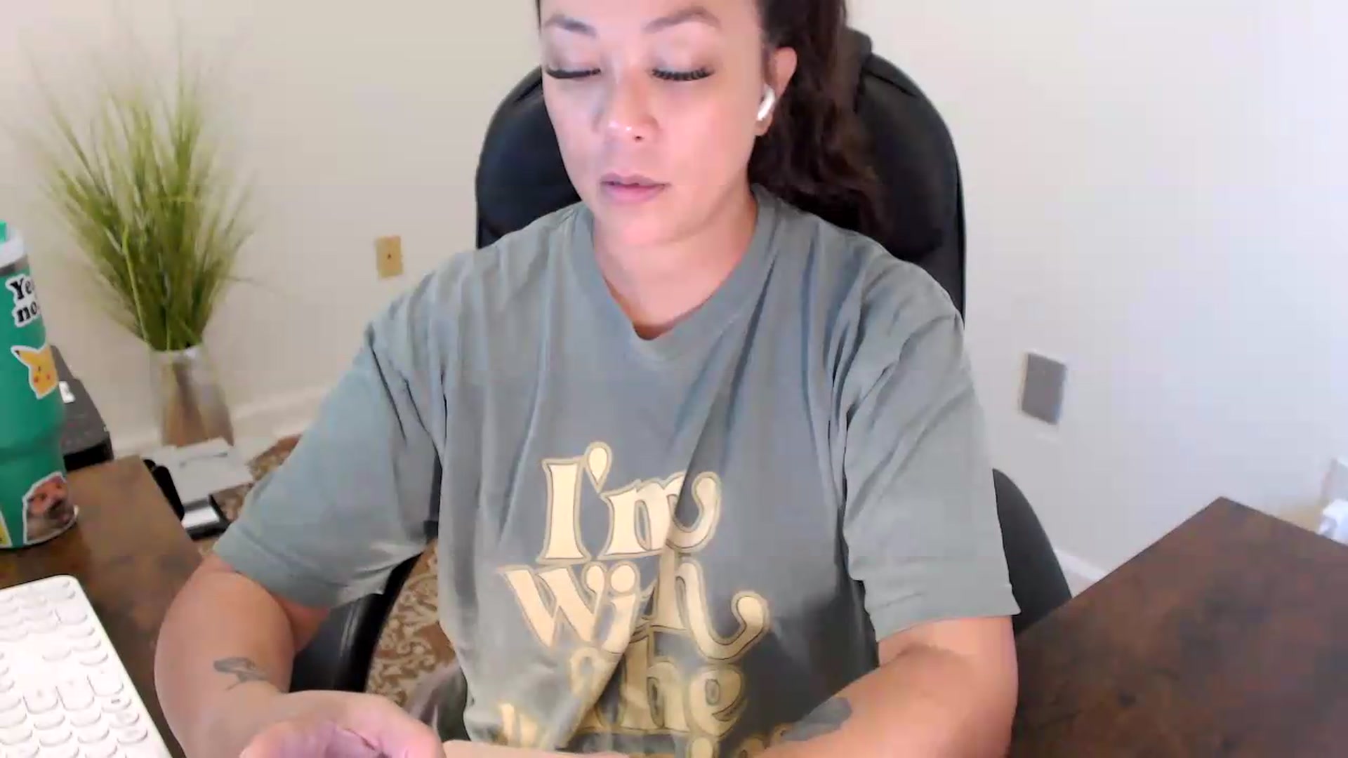 Gallery image thumbnail from MickaylaStar's myfreecams stream on, 07/23/2026, 19:12 image 5 of 20