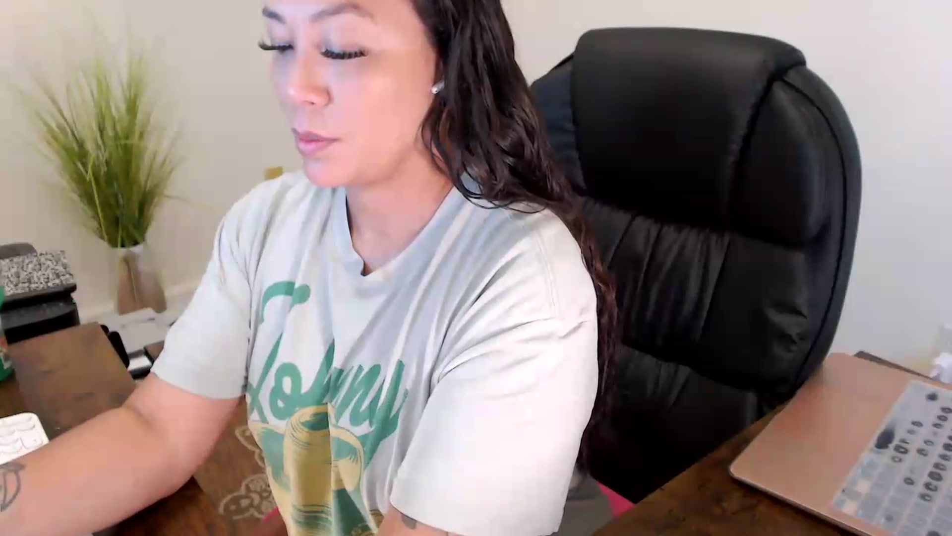 Gallery image thumbnail from MickaylaStar's myfreecams stream on, 07/24/2026, 13:33 image 3 of 20