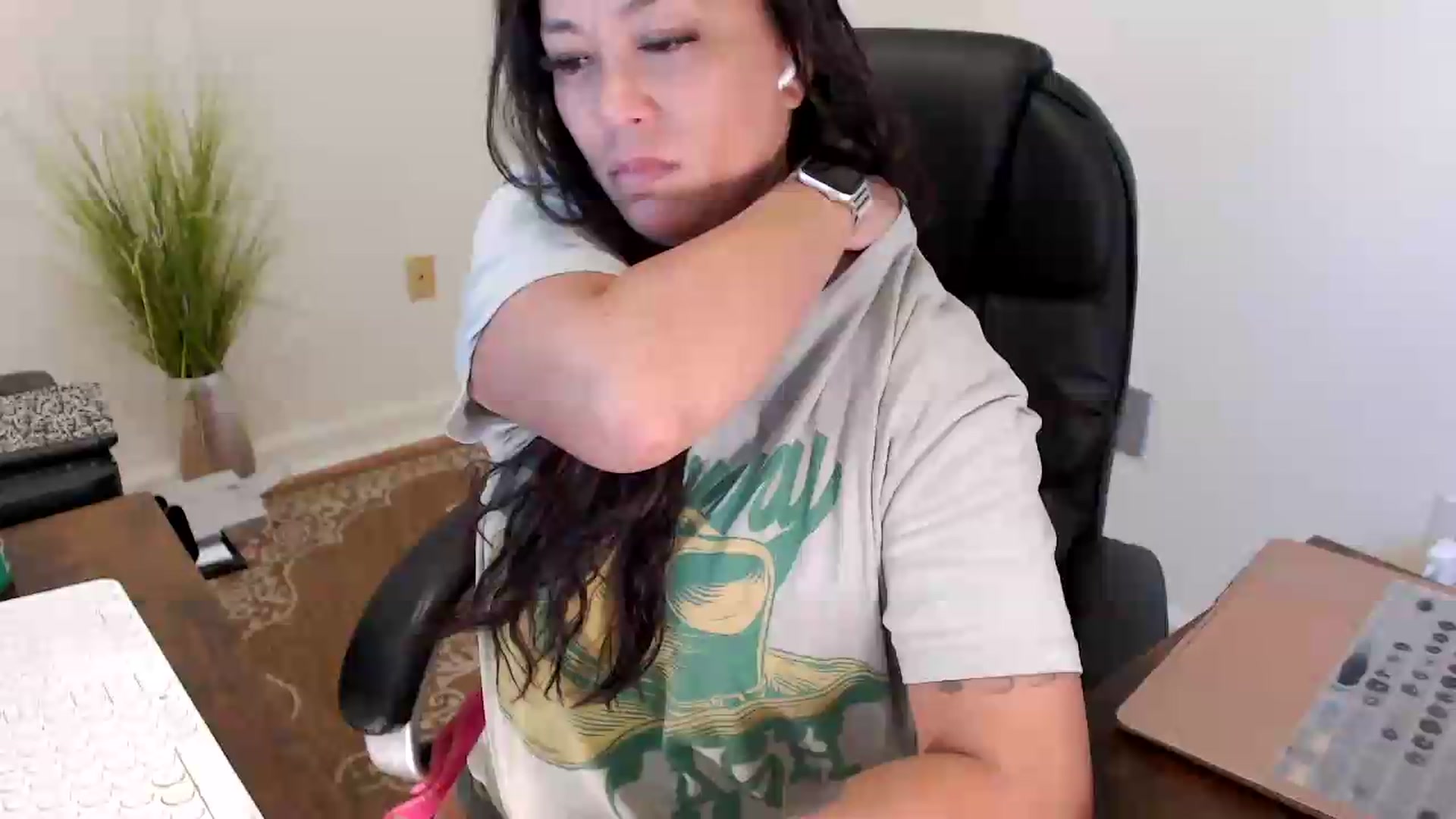 Gallery image thumbnail from MickaylaStar's myfreecams stream on, 07/24/2026, 14:45 image 1 of 20