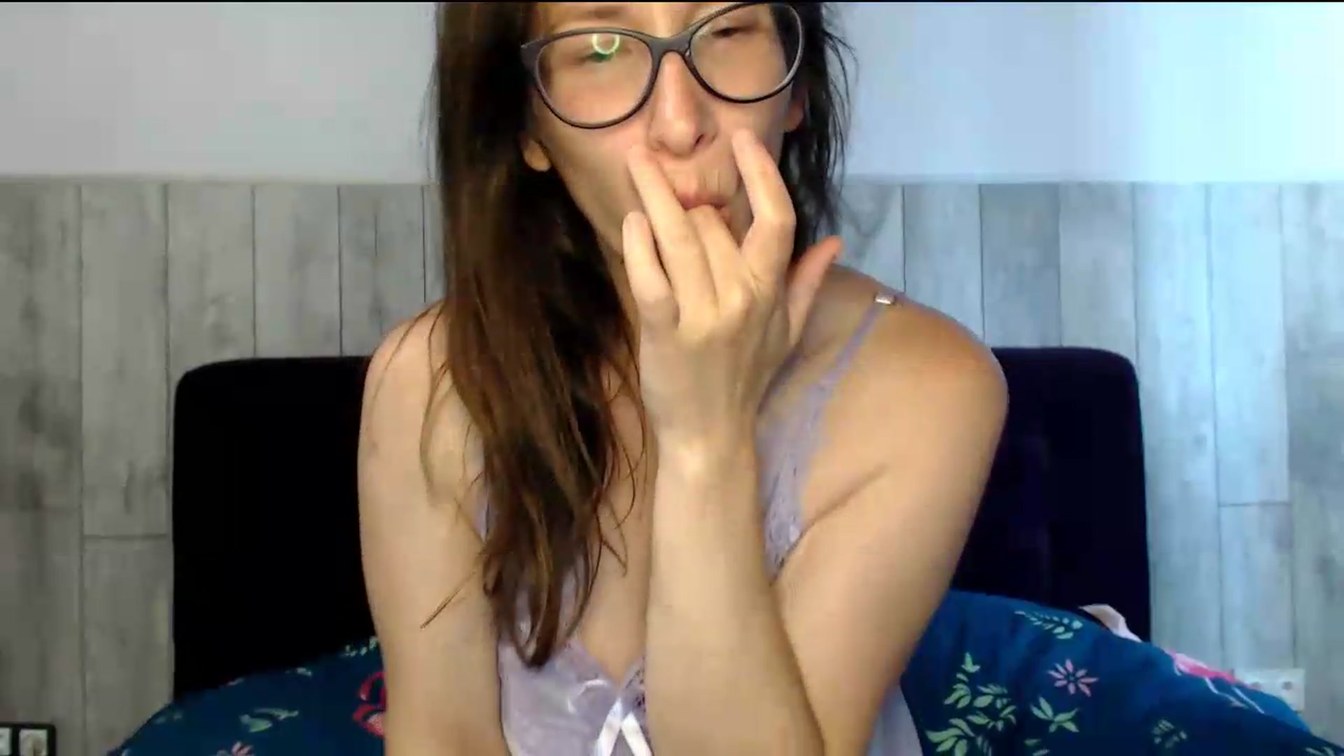 Gallery image thumbnail from Middlemist's myfreecams stream on, 06/28/2026, 12:06 image 11 of 20