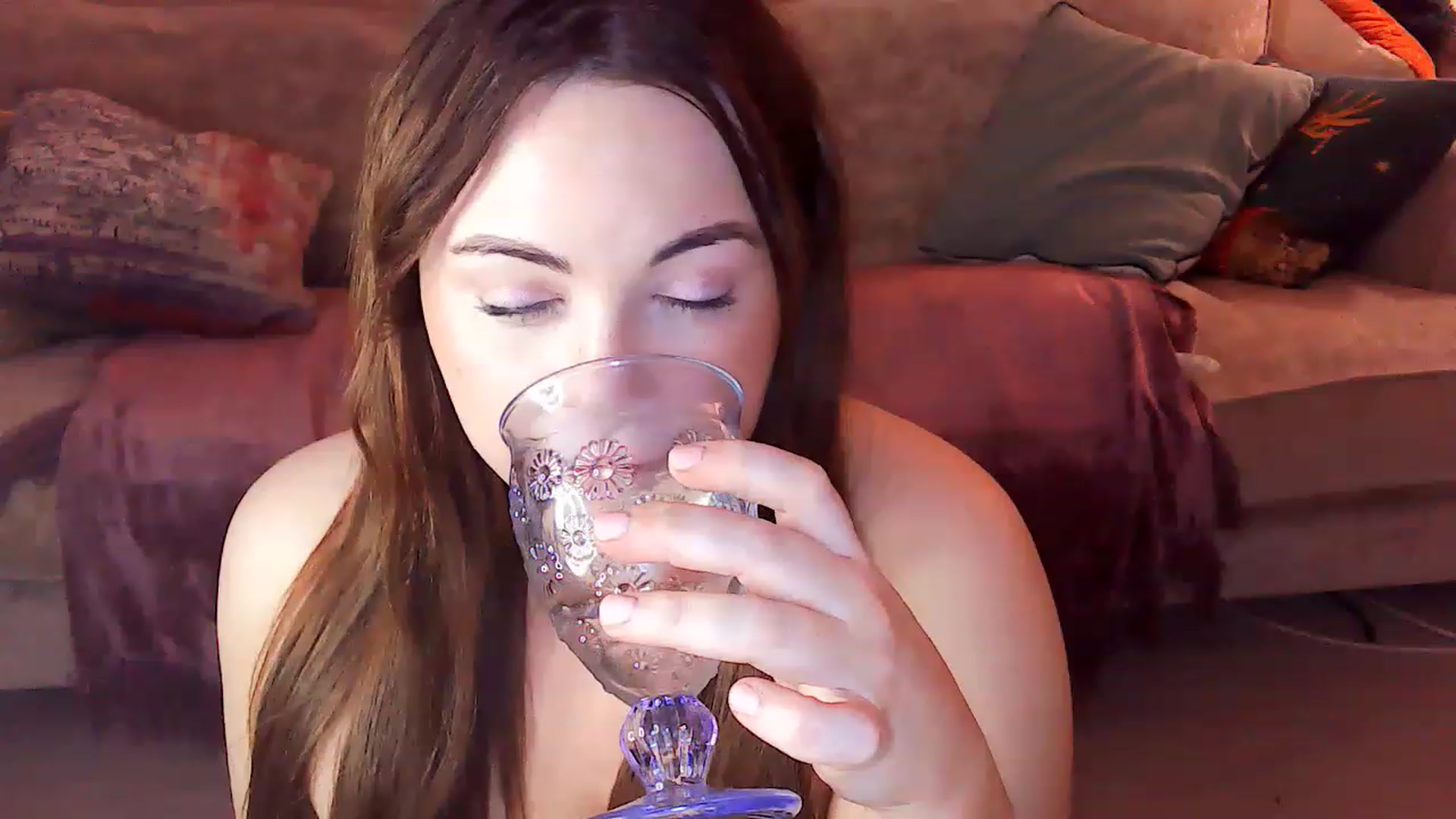 Gallery image thumbnail from MidnightBunny's myfreecams stream on, 02/12/2023, 07:38 image 2 of 20