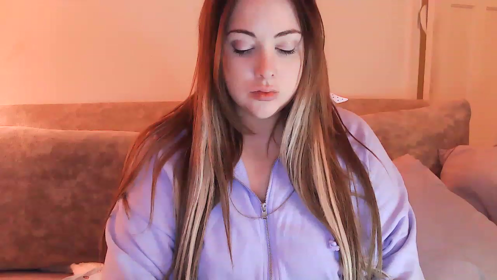 Gallery image thumbnail from MidnightBunny's myfreecams stream on, 04/12/2023, 03:26 image 14 of 20