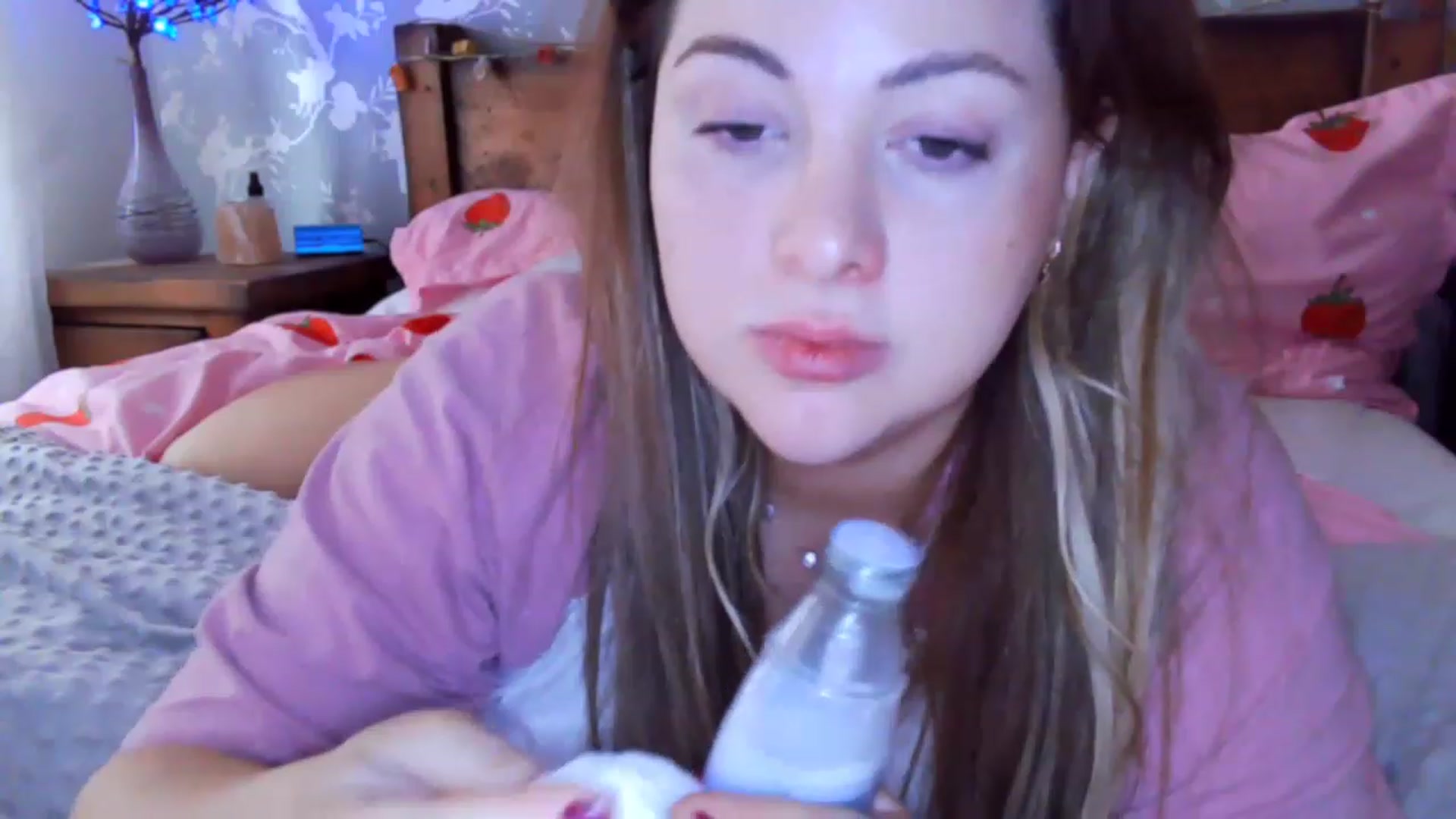Gallery image thumbnail from MidnightBunny's myfreecams stream on, 05/08/2023, 07:16 image 7 of 20