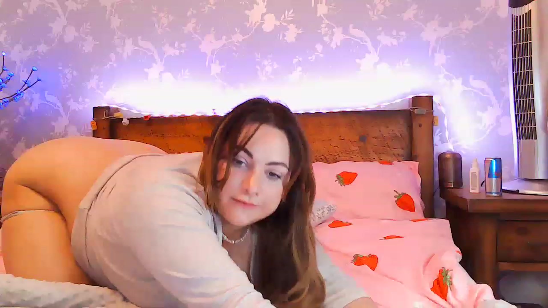Gallery image thumbnail from MidnightBunny's myfreecams stream on, 07/06/2023, 05:50 image 16 of 20