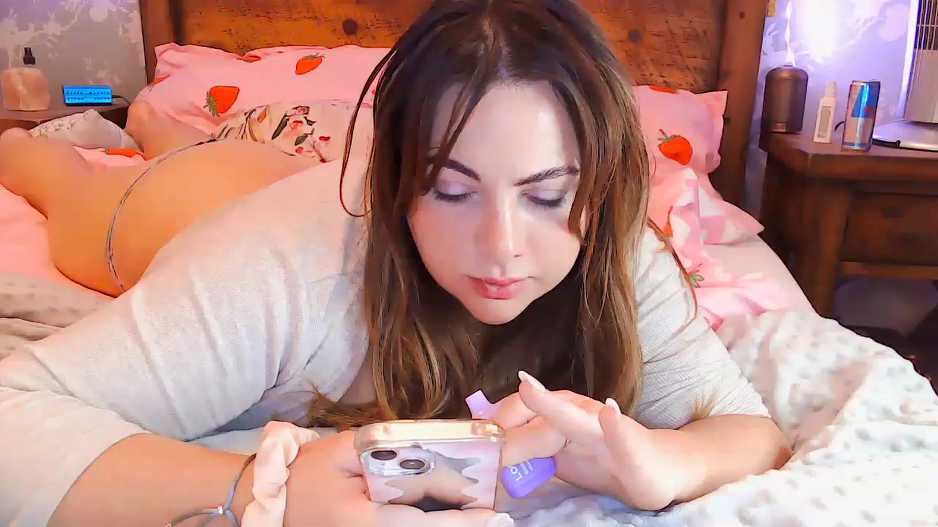 Gallery image thumbnail from MidnightBunny's myfreecams stream on, 07/06/2023, 06:17 image 4 of 20