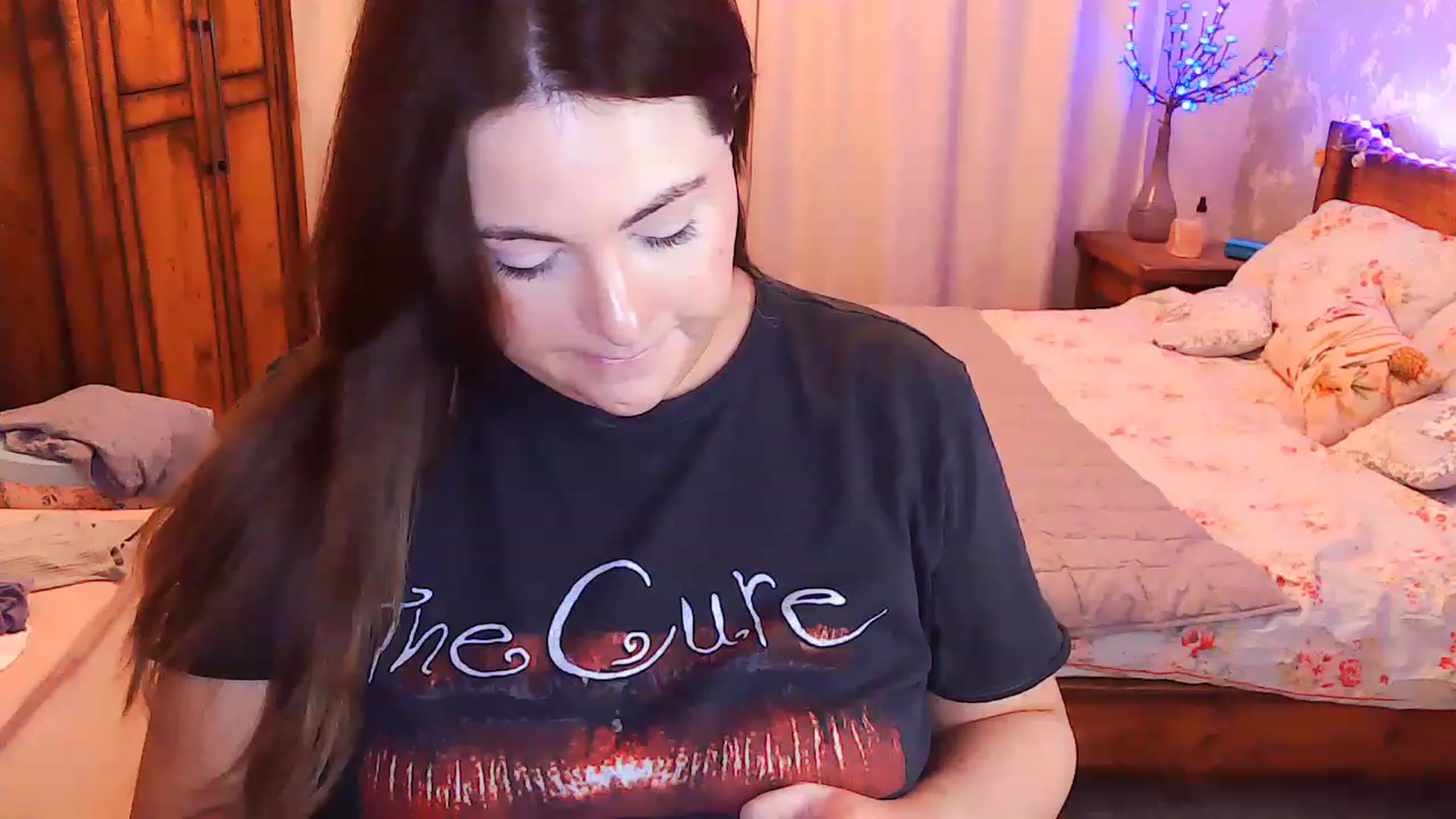 Gallery image thumbnail from MidnightBunny's myfreecams stream on, 08/11/2023, 02:33 image 1 of 20