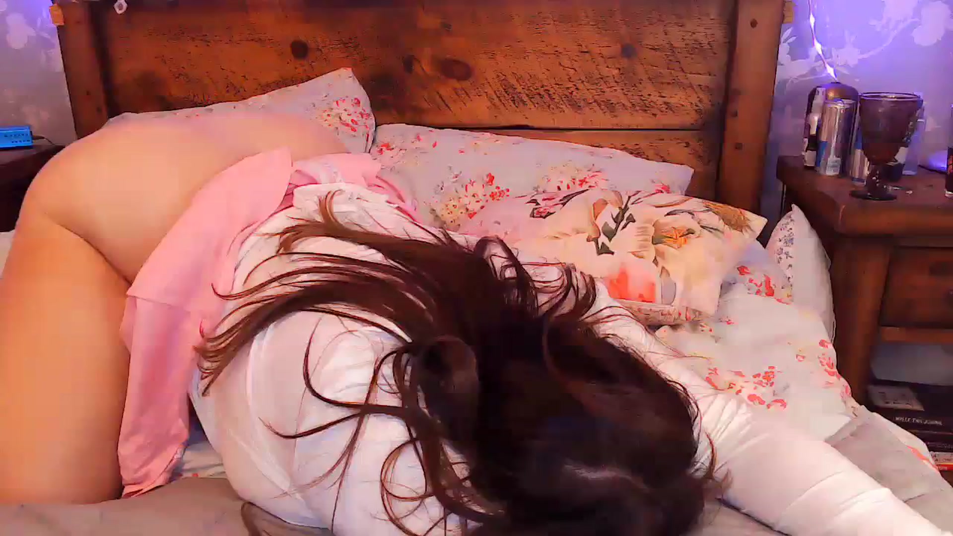 Gallery image thumbnail from MidnightBunny's myfreecams stream on, 08/12/2023, 04:02 image 5 of 20