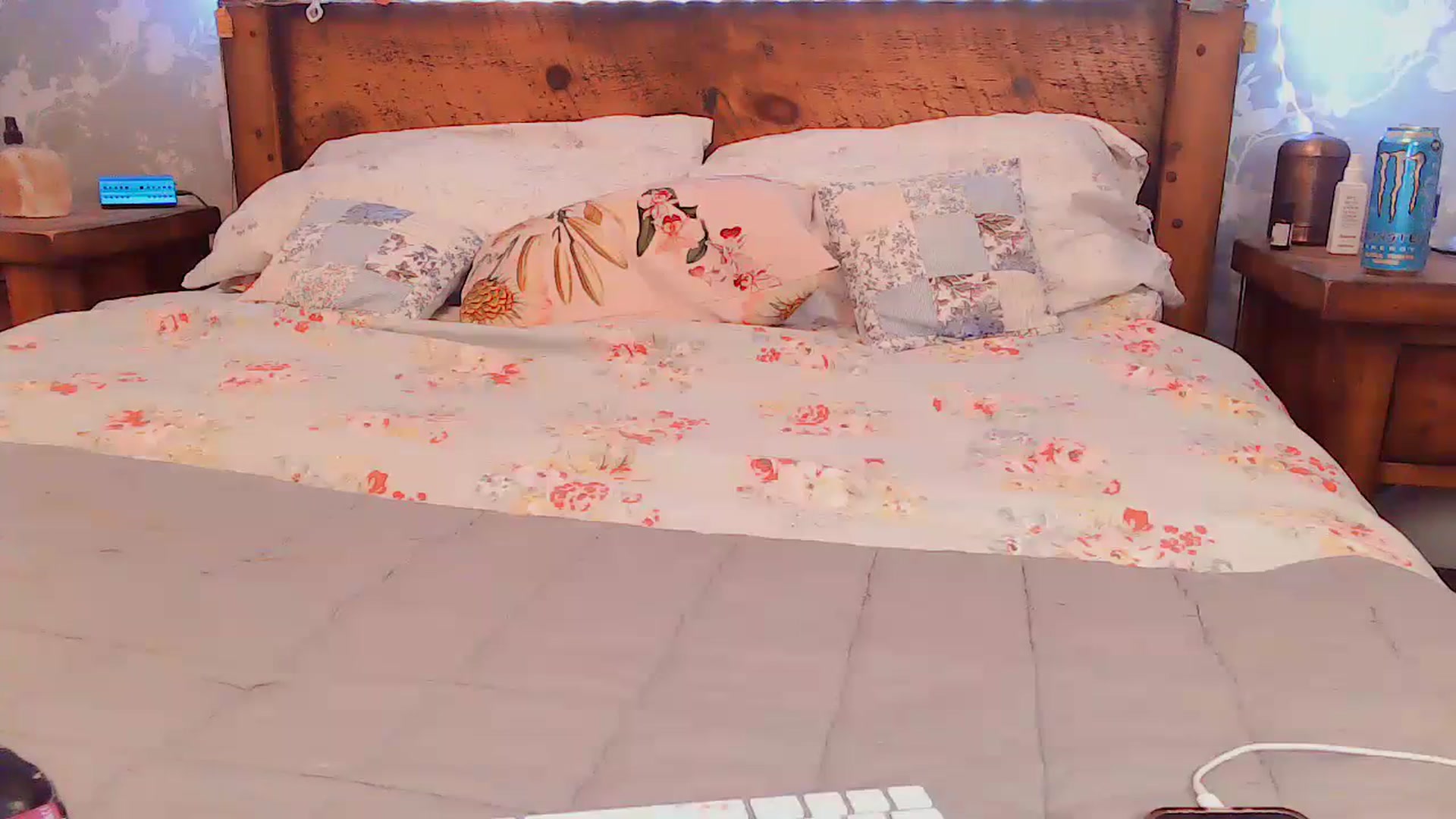 Gallery image thumbnail from MidnightBunny's myfreecams stream on, 08/24/2023, 06:44 image 18 of 20