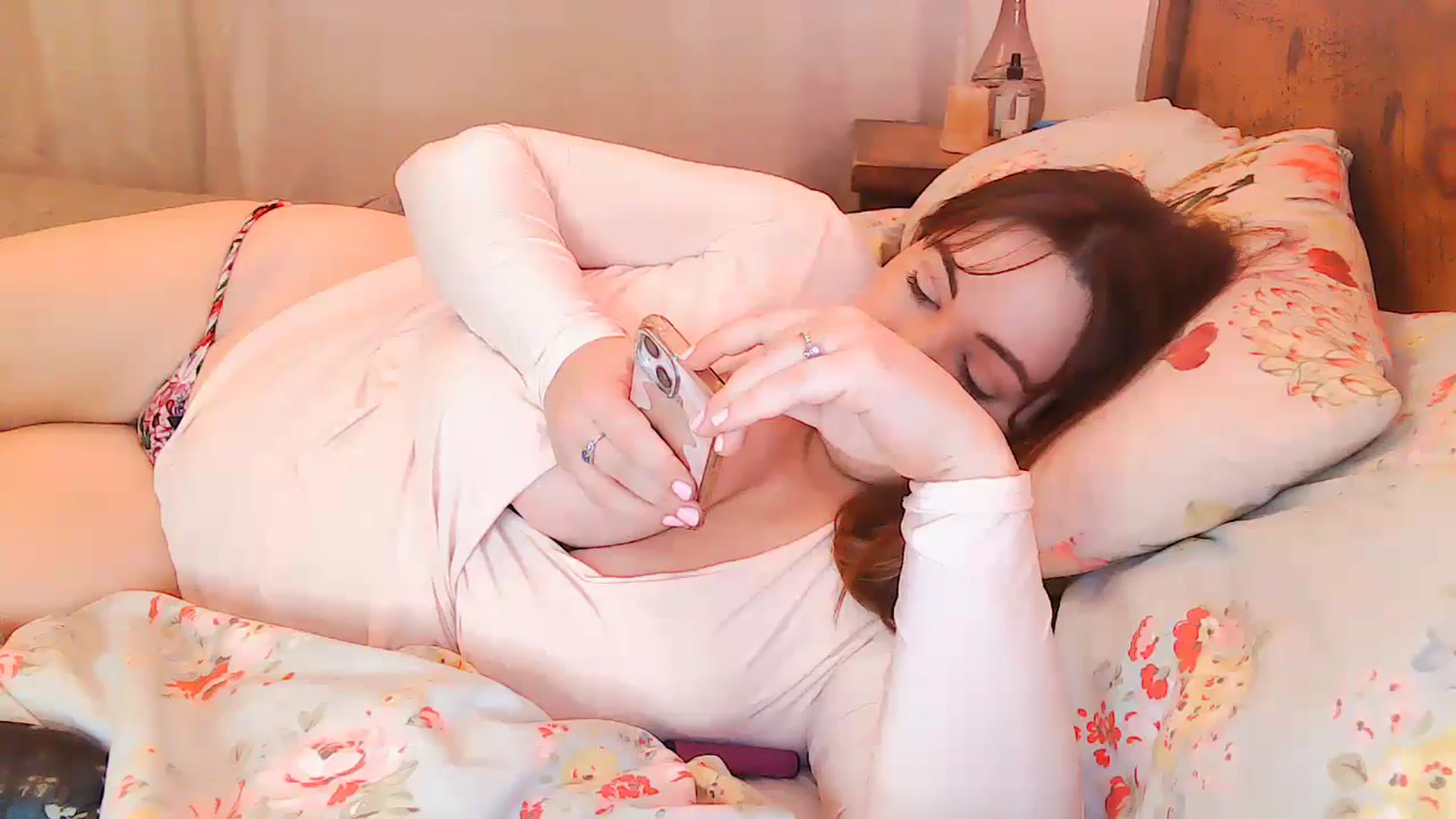 Gallery image thumbnail from MidnightBunny's myfreecams stream on, 09/01/2023, 06:45 image 19 of 20