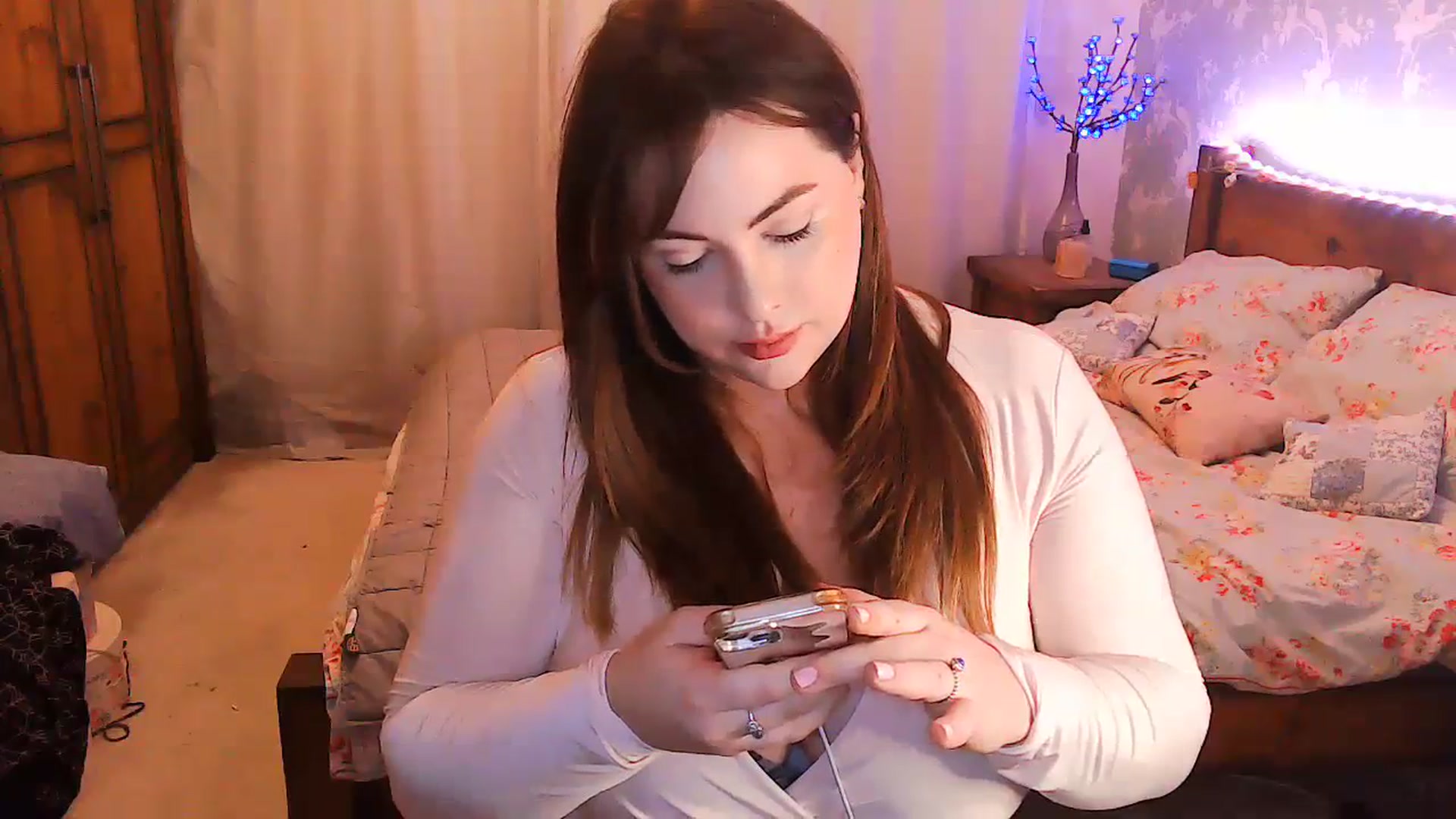 Gallery image thumbnail from MidnightBunny's myfreecams stream on, 09/01/2023, 06:45 image 3 of 20