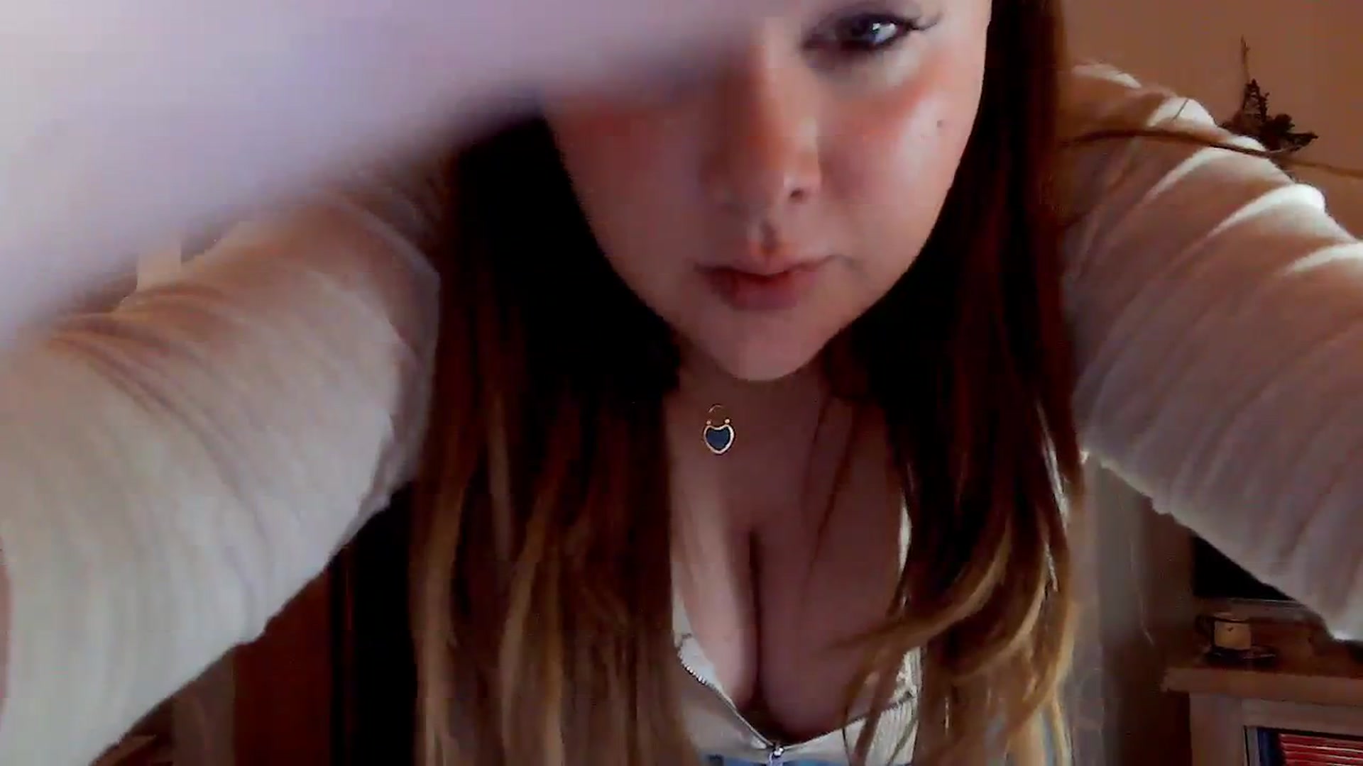 Gallery image thumbnail from MidnightBunny's myfreecams stream on, 09/23/2023, 08:07 image 2 of 20