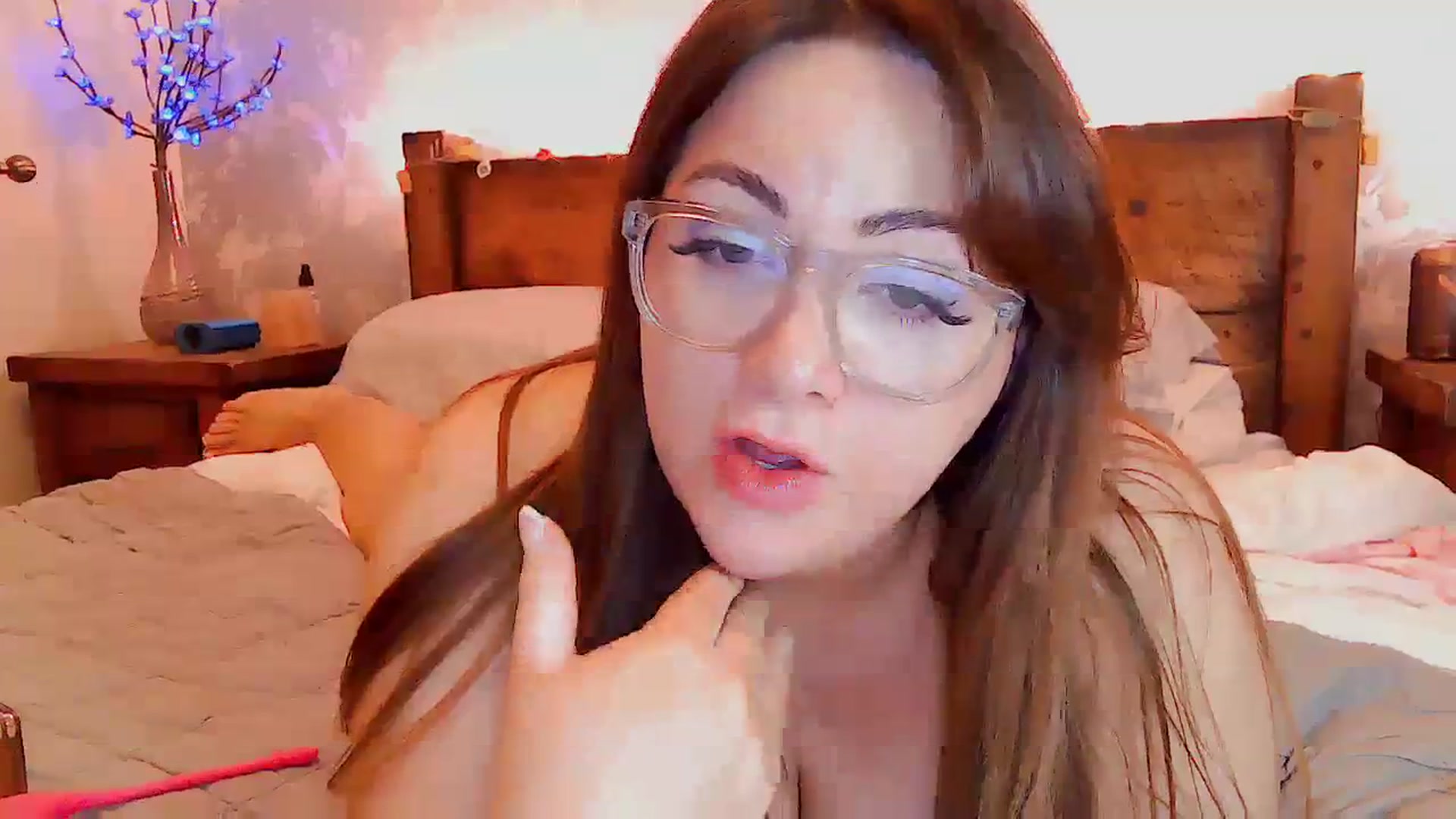 Gallery image thumbnail from MidnightBunny's myfreecams stream on, 10/19/2023, 06:28 image 19 of 20
