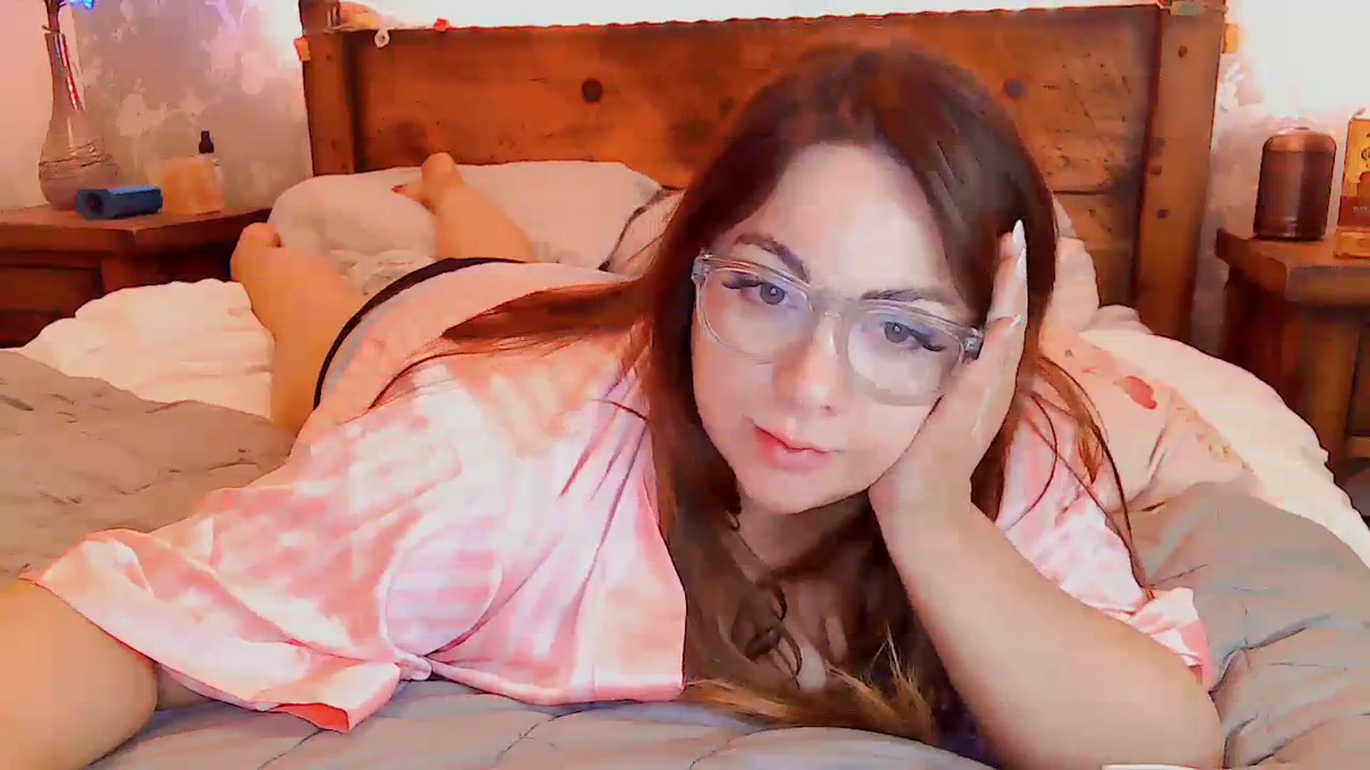 Gallery image thumbnail from MidnightBunny's myfreecams stream on, 10/19/2023, 06:28 image 2 of 20