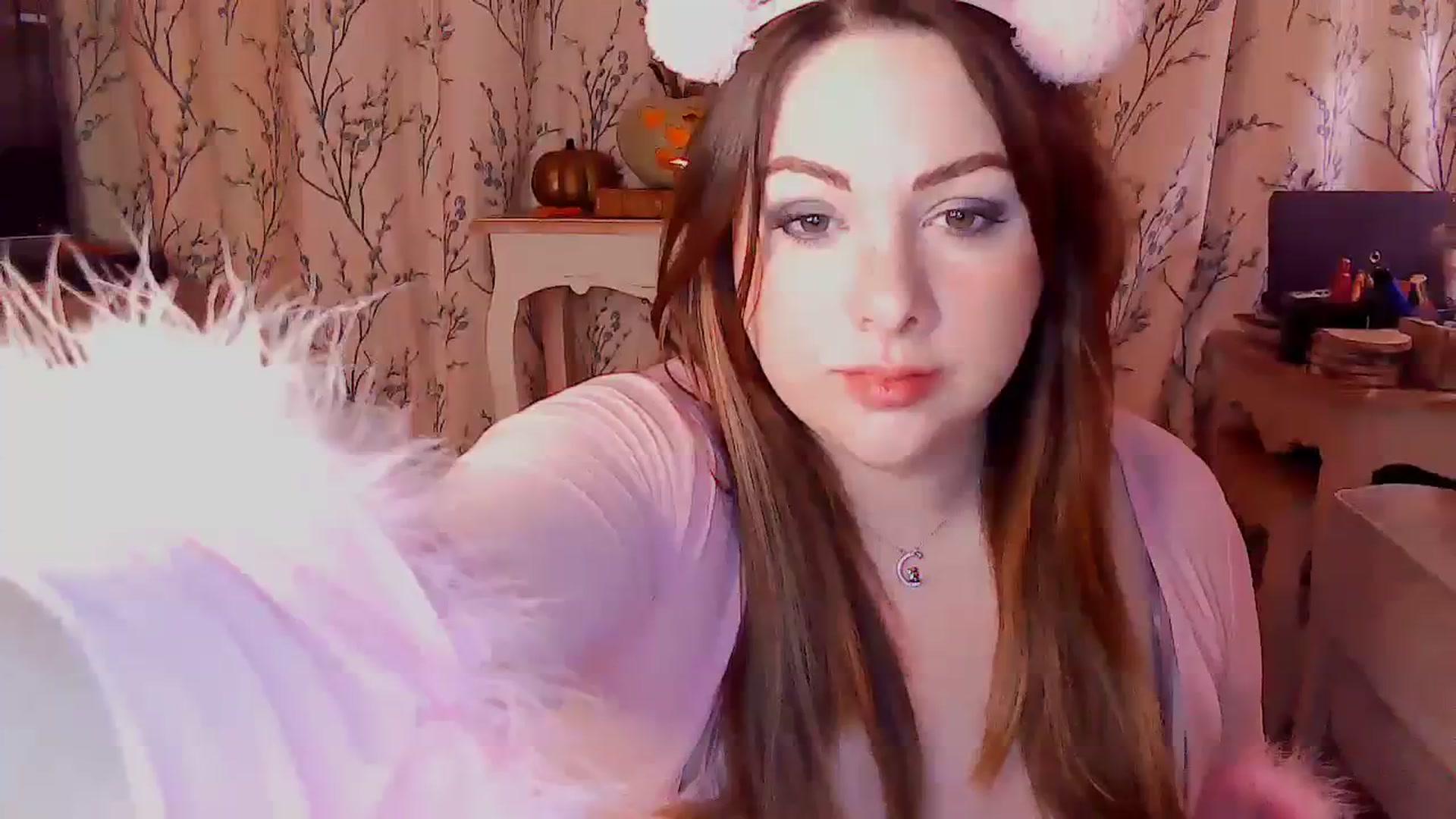 Gallery image thumbnail from MidnightBunny's myfreecams stream on, 11/01/2023, 04:22 image 1 of 20