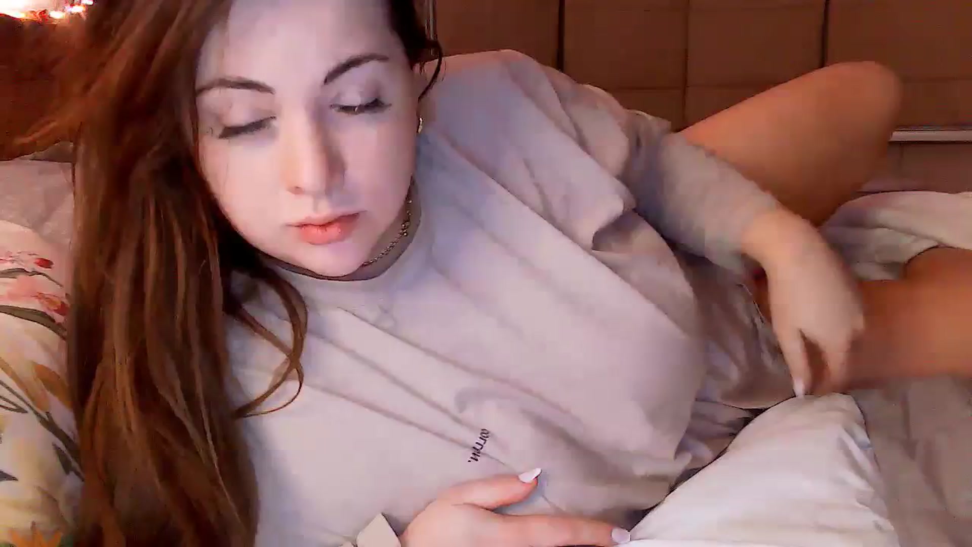 Gallery image thumbnail from MidnightBunny's myfreecams stream on, 12/07/2023, 05:25 image 9 of 20