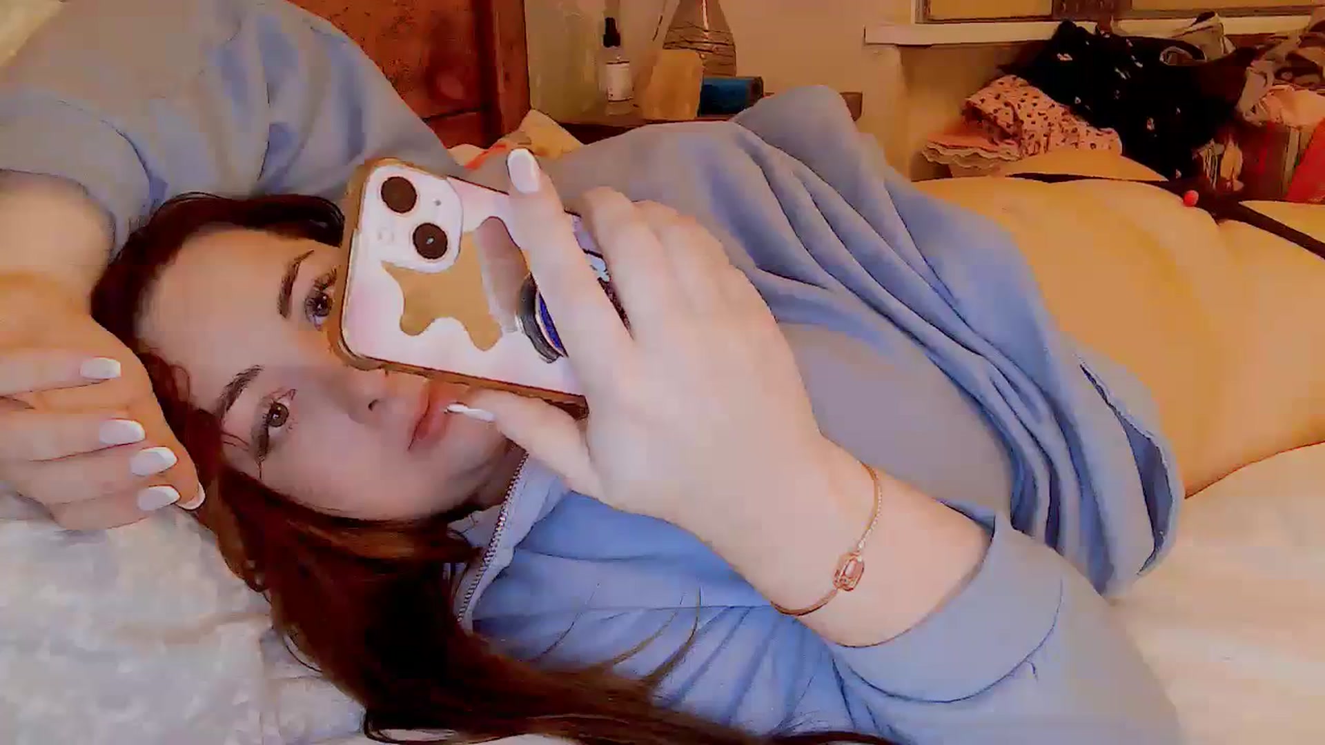 Gallery image thumbnail from MidnightBunny's myfreecams stream on, 12/08/2023, 05:25 image 18 of 20