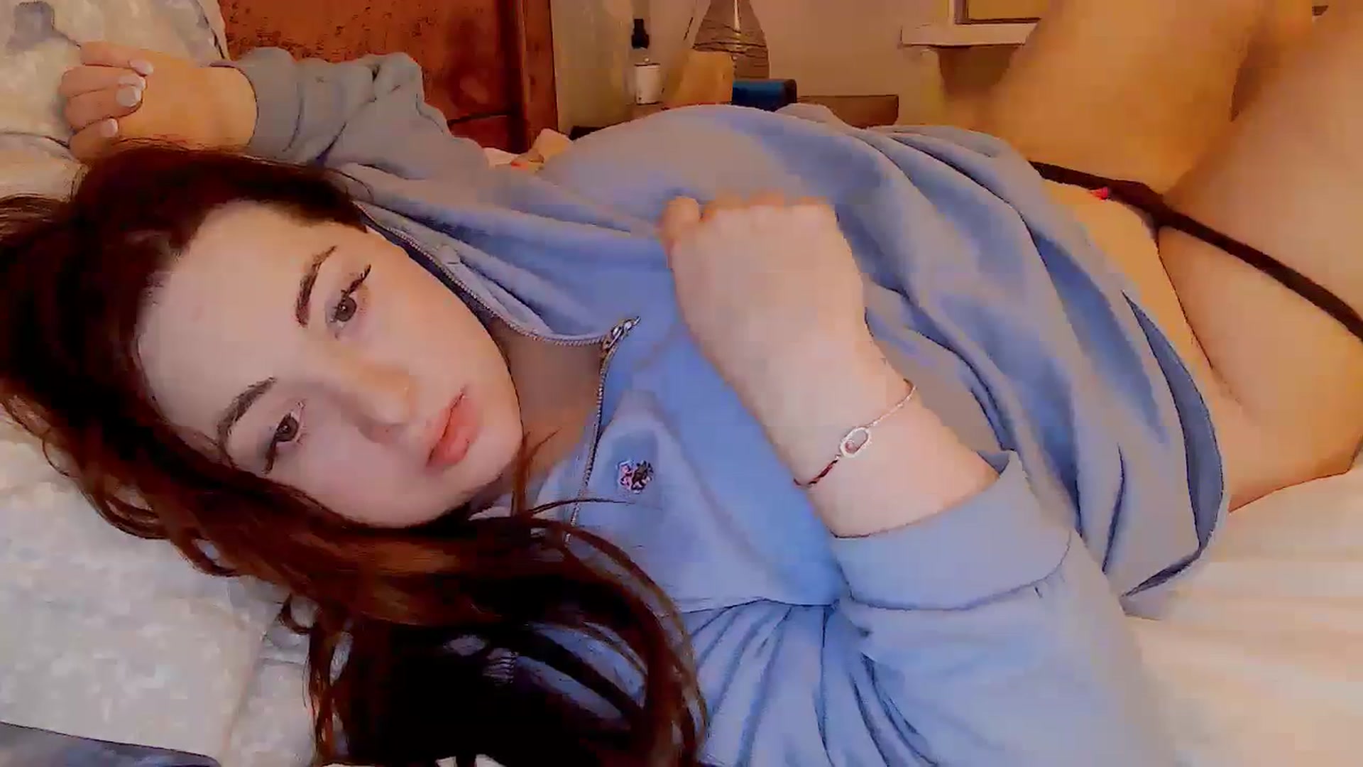 Gallery image thumbnail from MidnightBunny's myfreecams stream on, 12/08/2023, 05:25 image 14 of 20